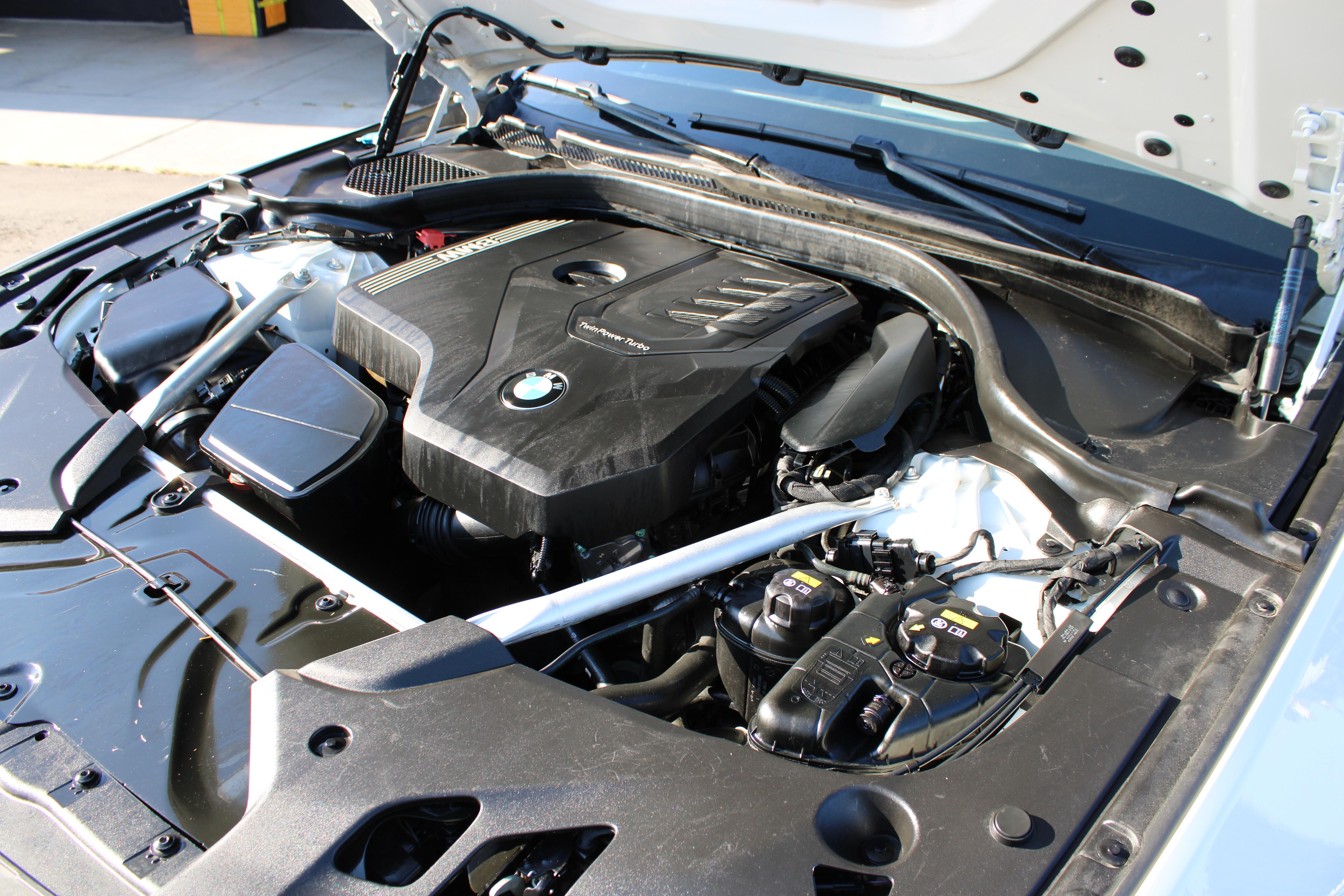 WHITE, 2020 BMW 5 SERIES Image 13
