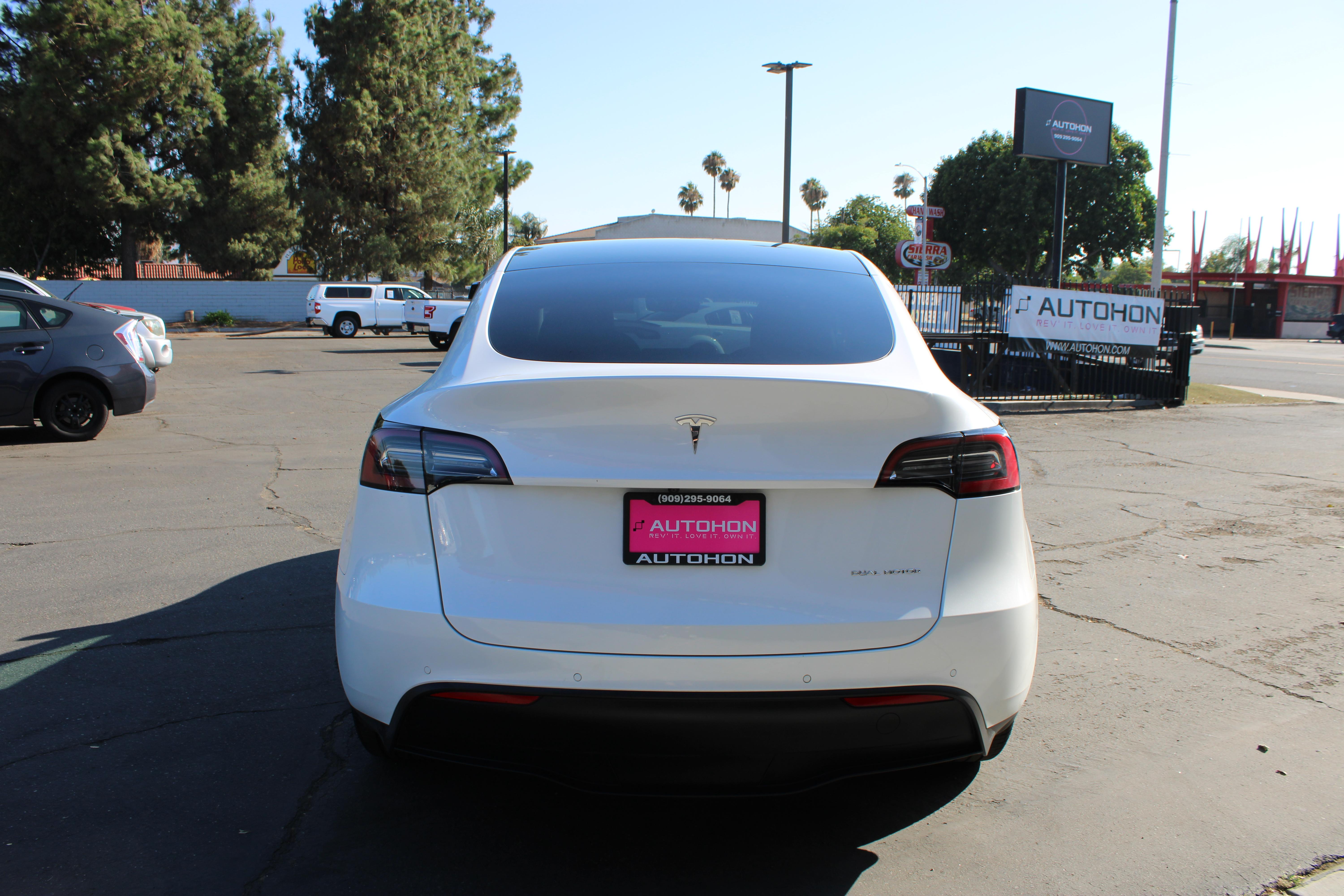 WHITE, 2021 TESLA MODEL Y Image 6