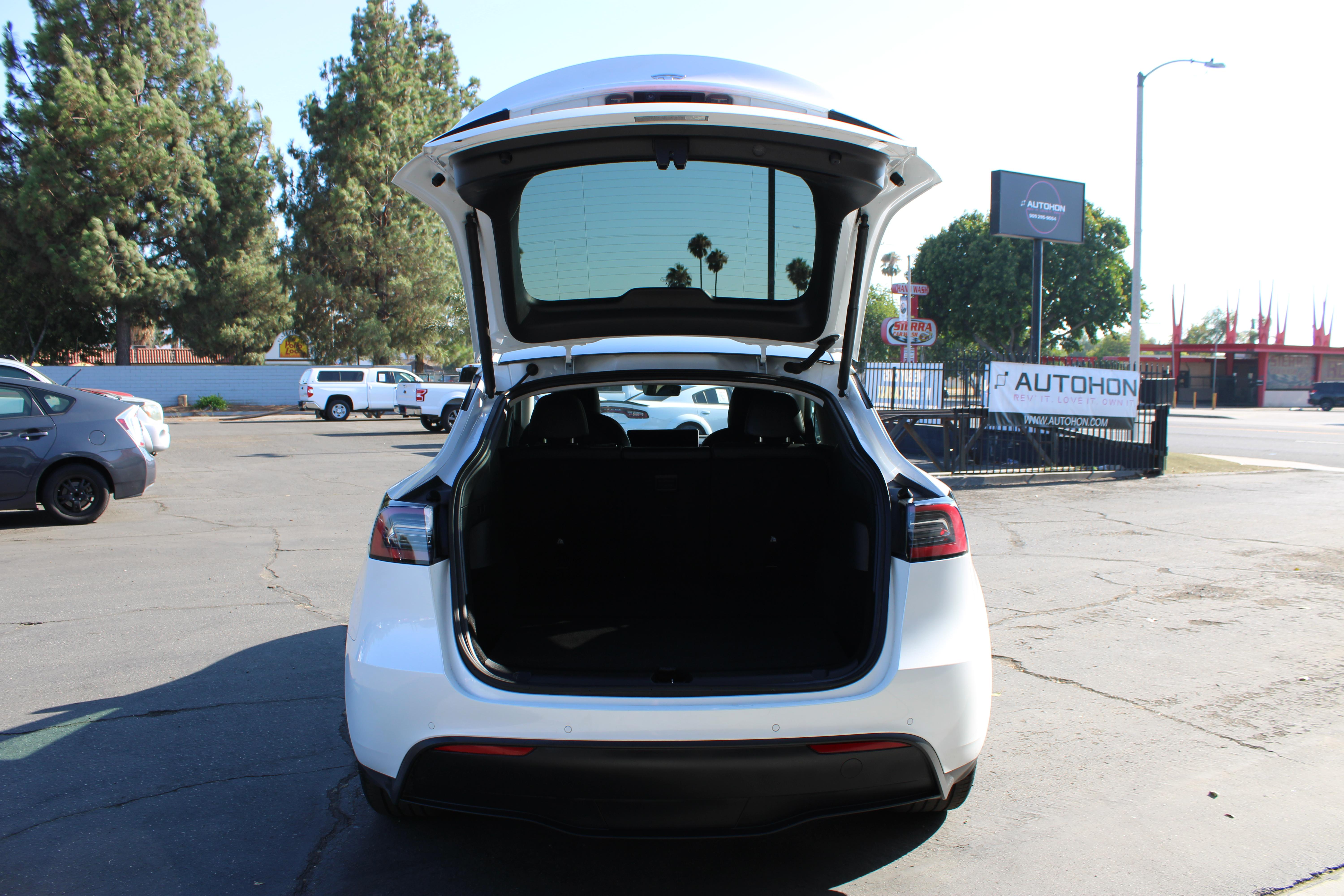 WHITE, 2021 TESLA MODEL Y Image 7
