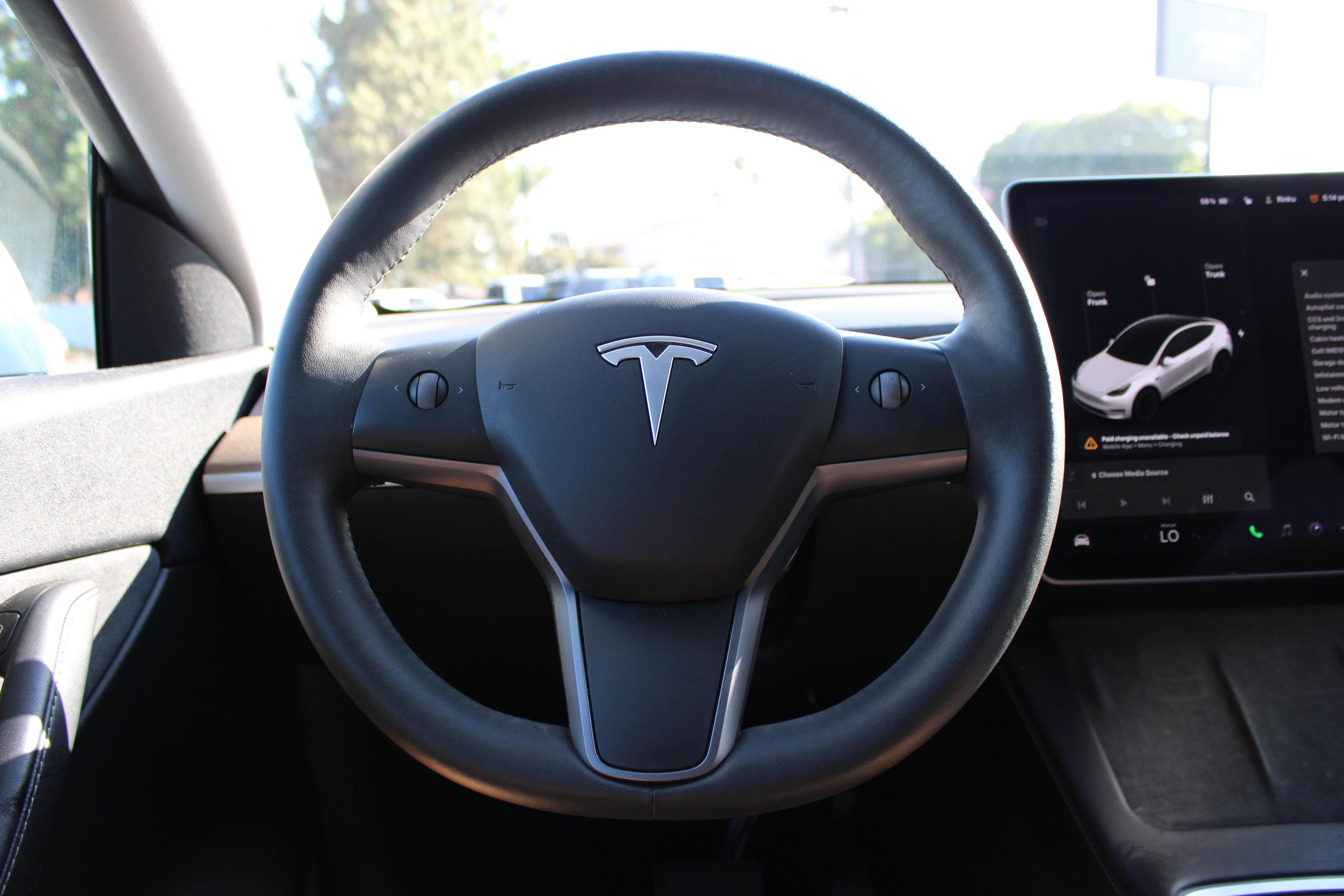 WHITE, 2021 TESLA MODEL Y Image 24
