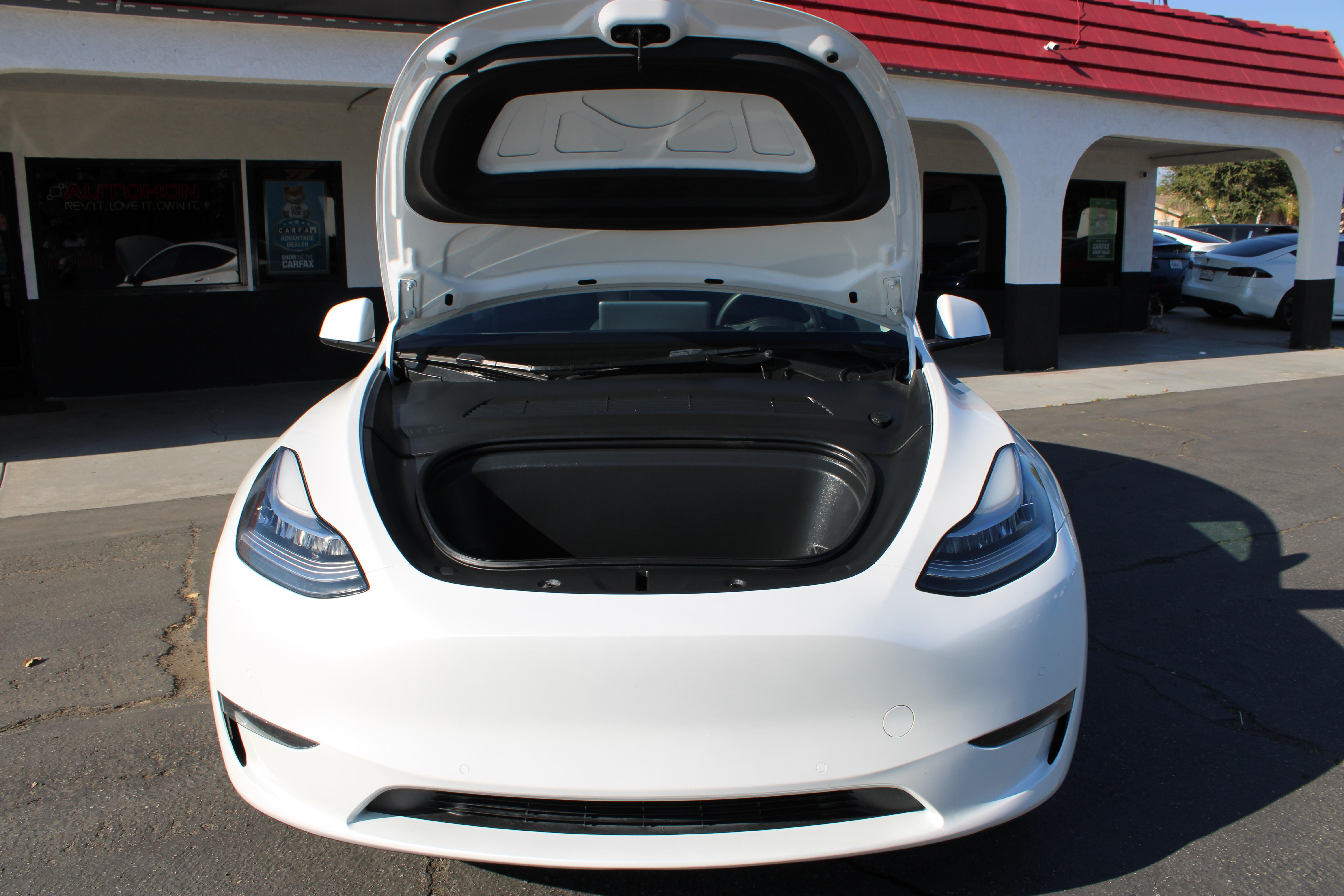 WHITE, 2021 TESLA MODEL Y Image 27