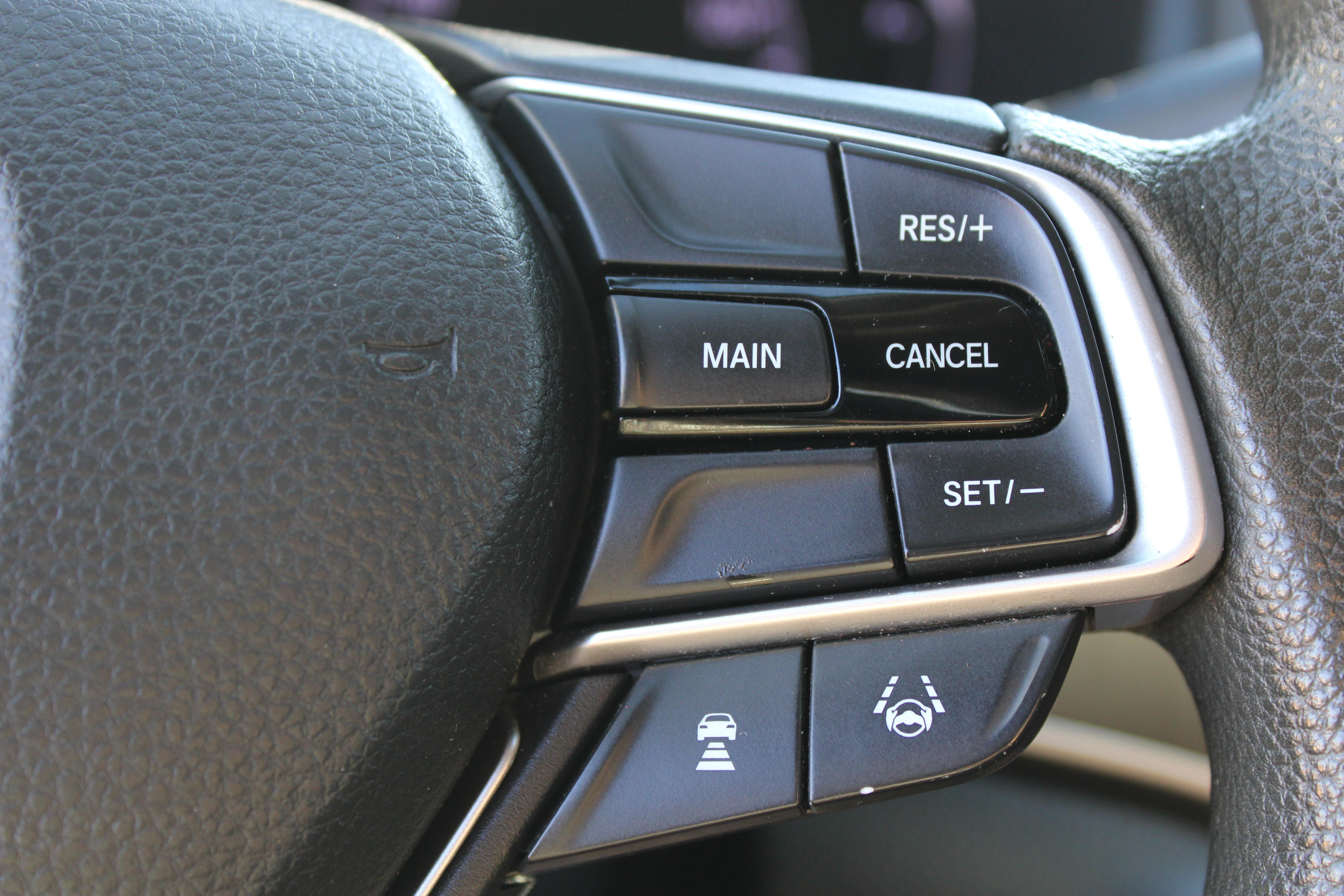 WHITE, 2019 HONDA ACCORD Image 30
