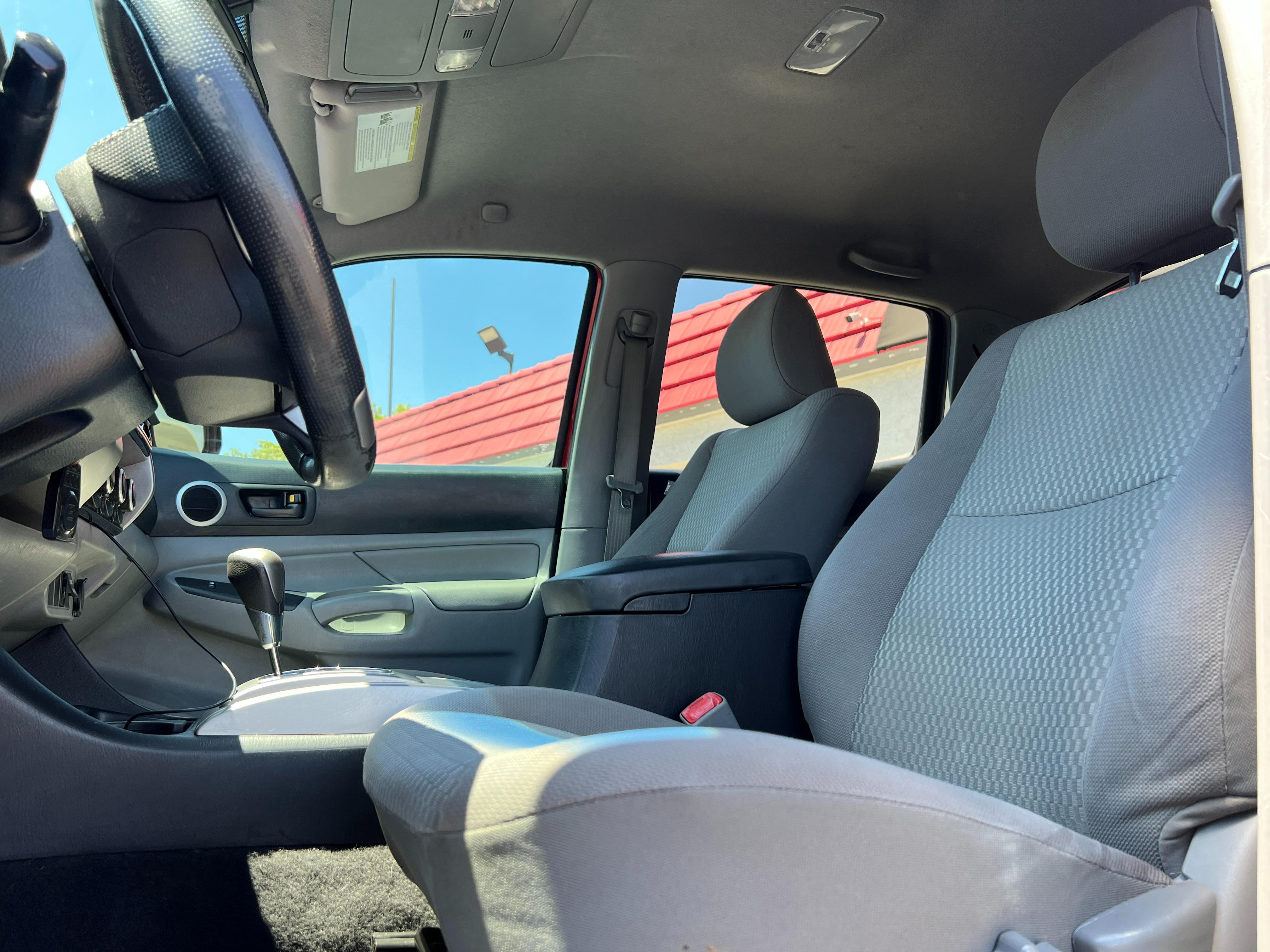 RED, 2013 TOYOTA TACOMA DOUBLE CAB Image 20