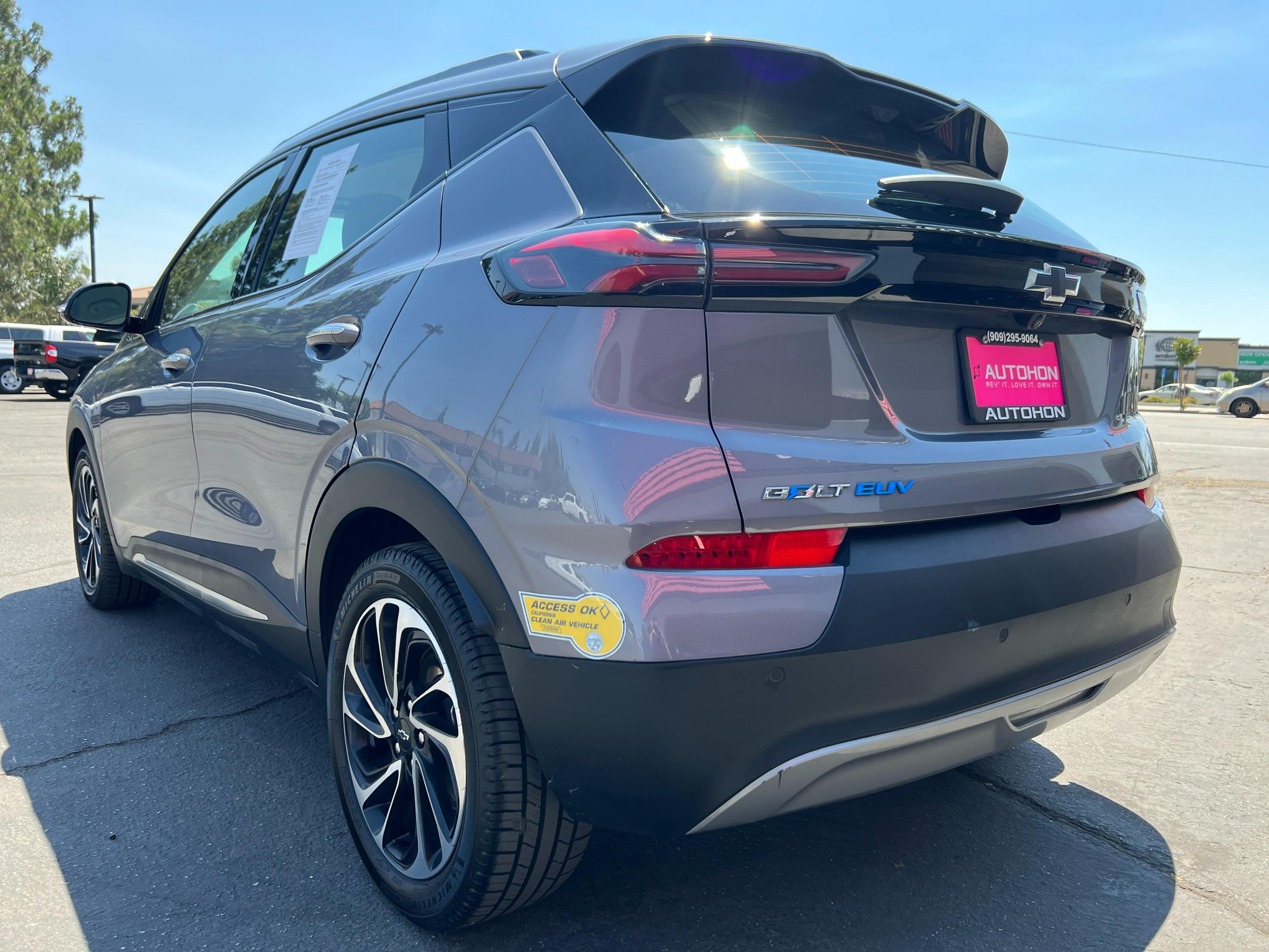 GRAY, 2022 CHEVROLET BOLT EUV Image 11
