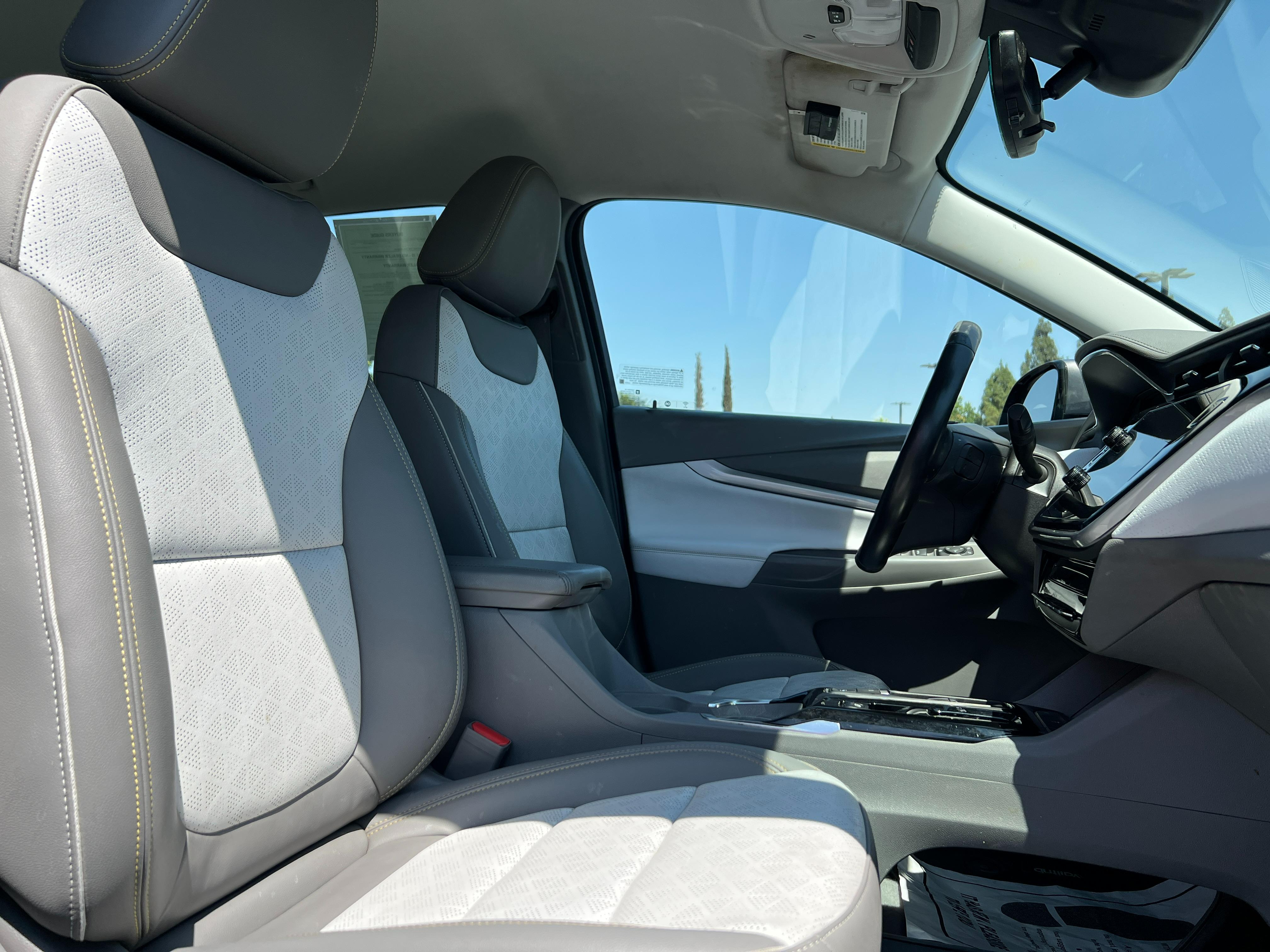 GRAY, 2022 CHEVROLET BOLT EUV Image 13