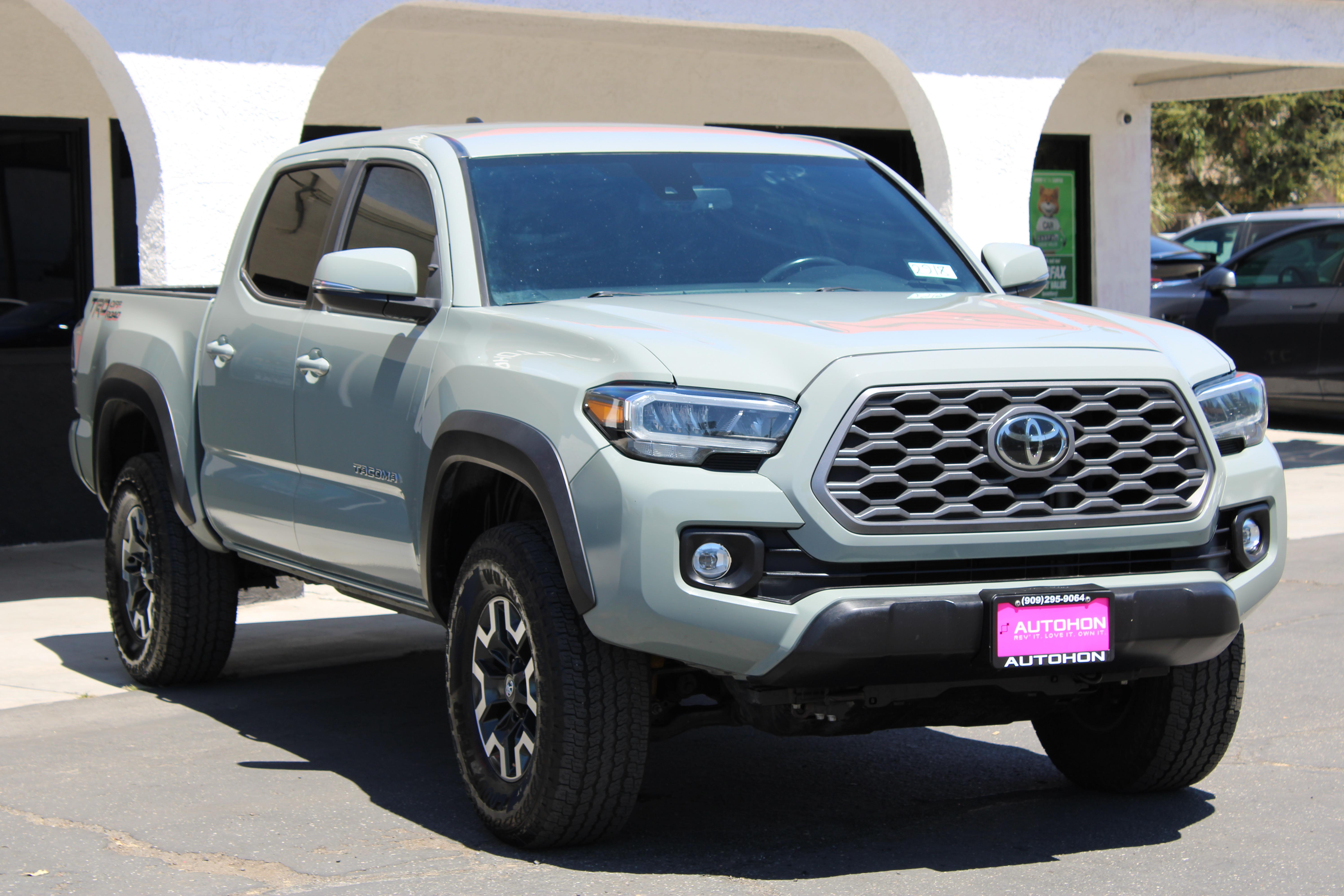 GRAY, 2023 TOYOTA TACOMA DOUBLE CAB Image 3