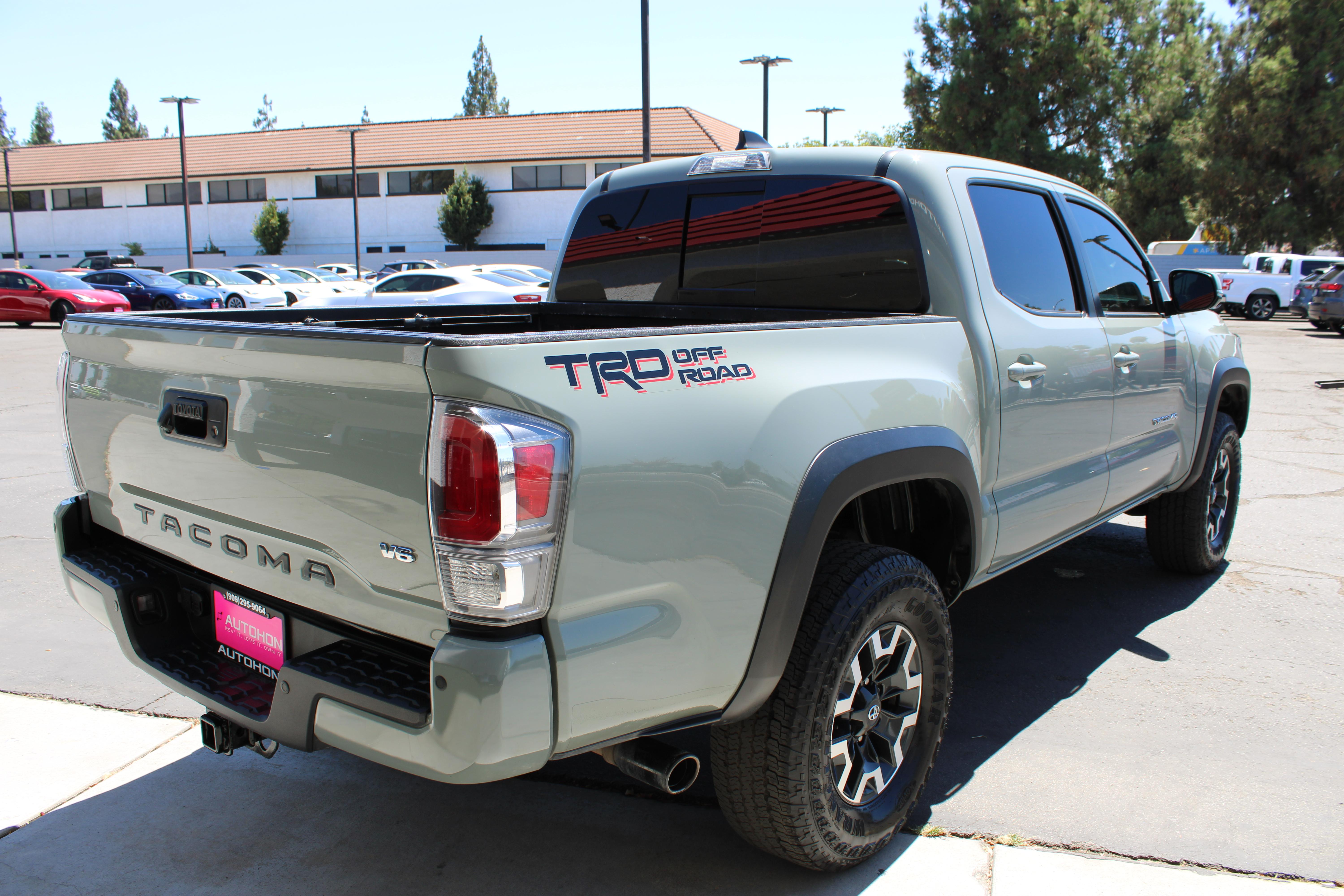 GRAY, 2023 TOYOTA TACOMA DOUBLE CAB Image 9