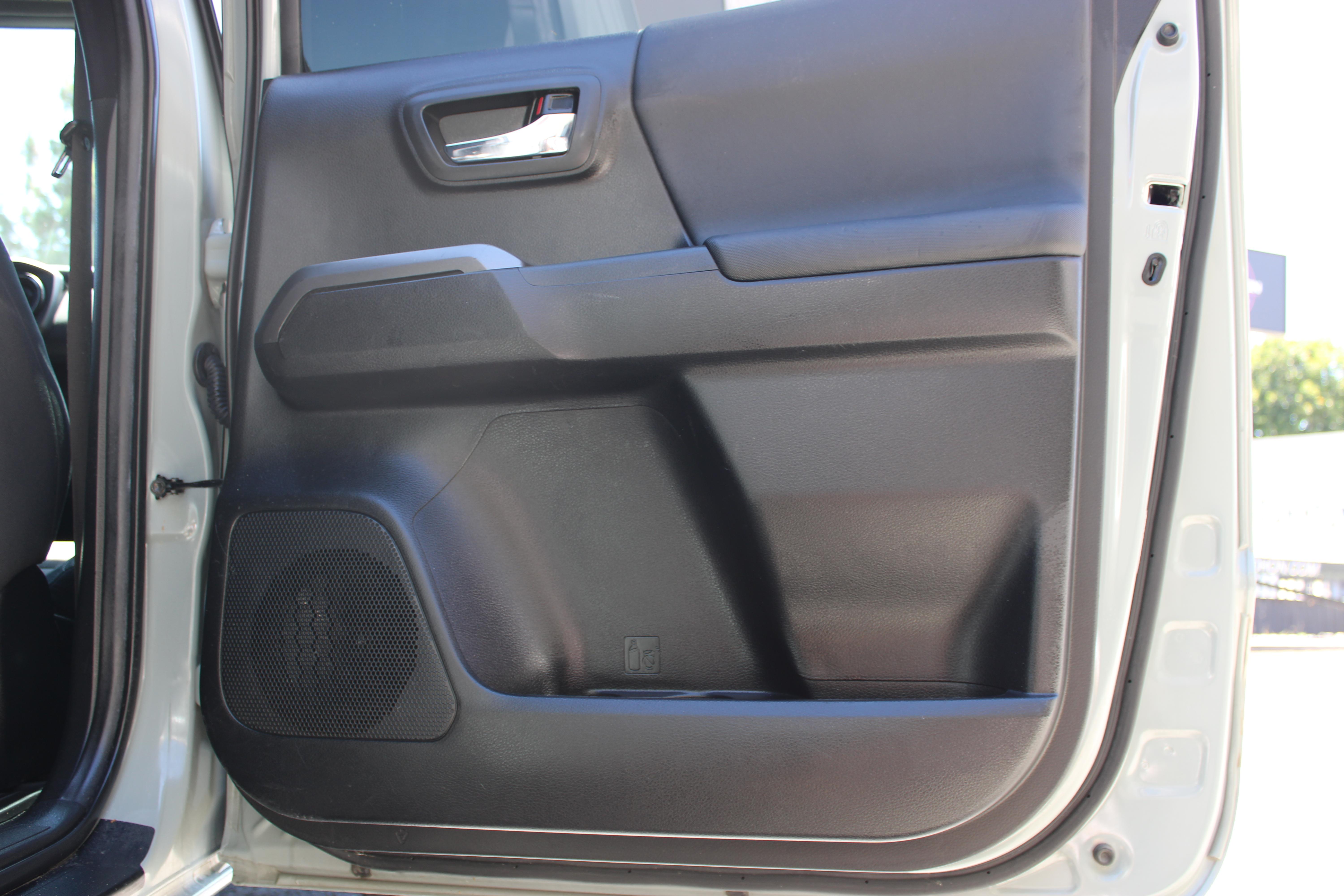 GRAY, 2023 TOYOTA TACOMA DOUBLE CAB Image 23