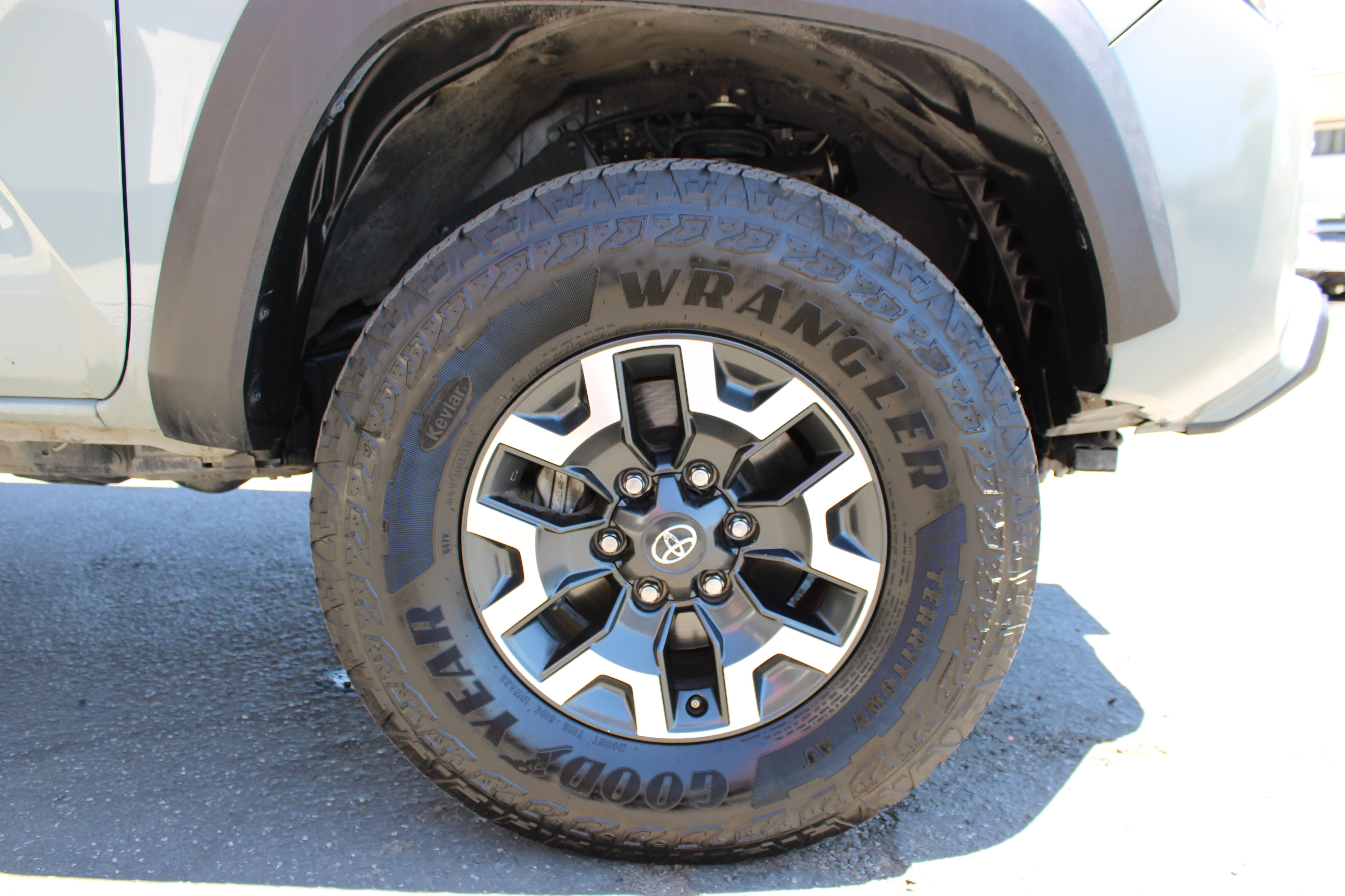 GRAY, 2023 TOYOTA TACOMA DOUBLE CAB Image 38