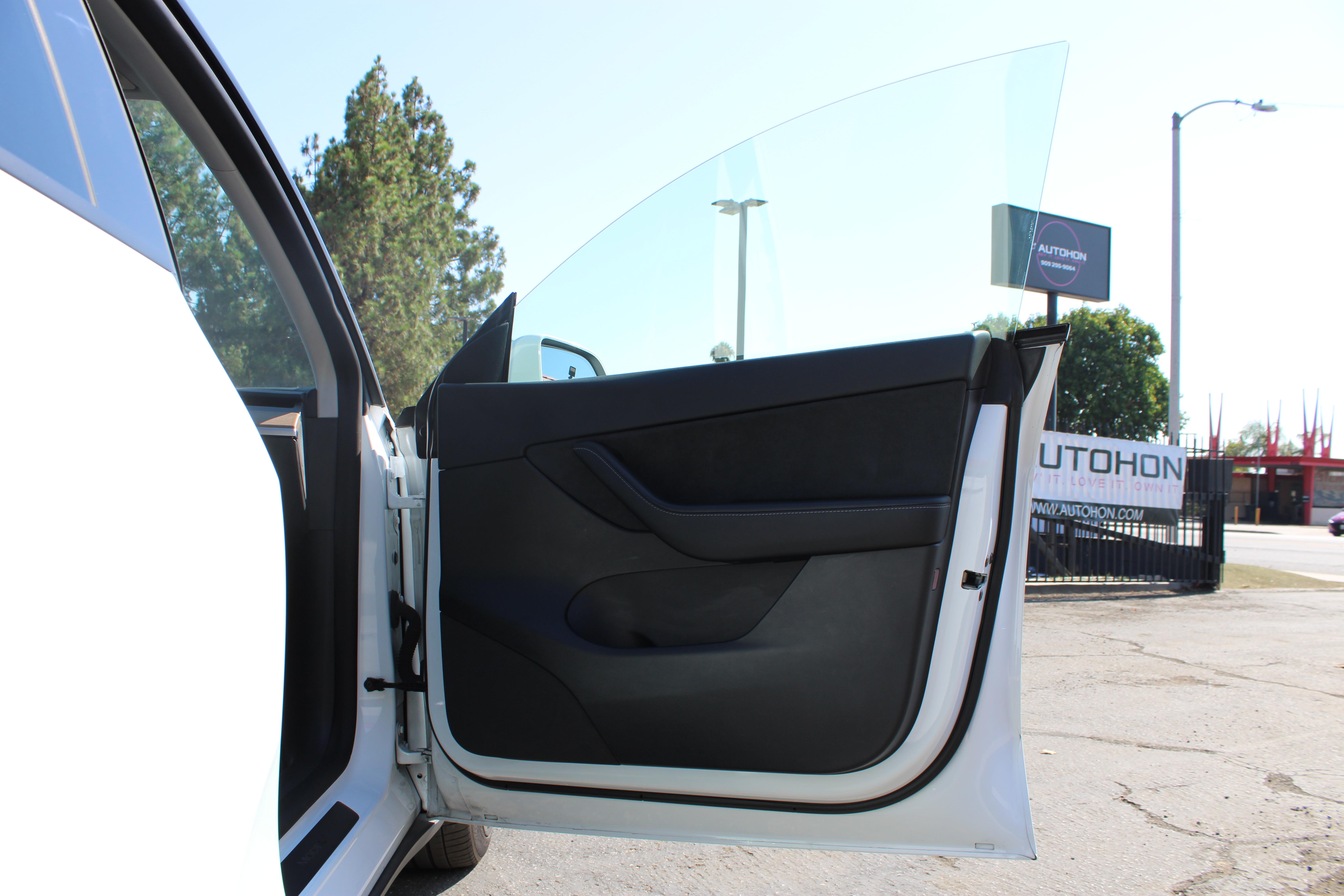 WHITE, 2021 TESLA MODEL Y Image 4