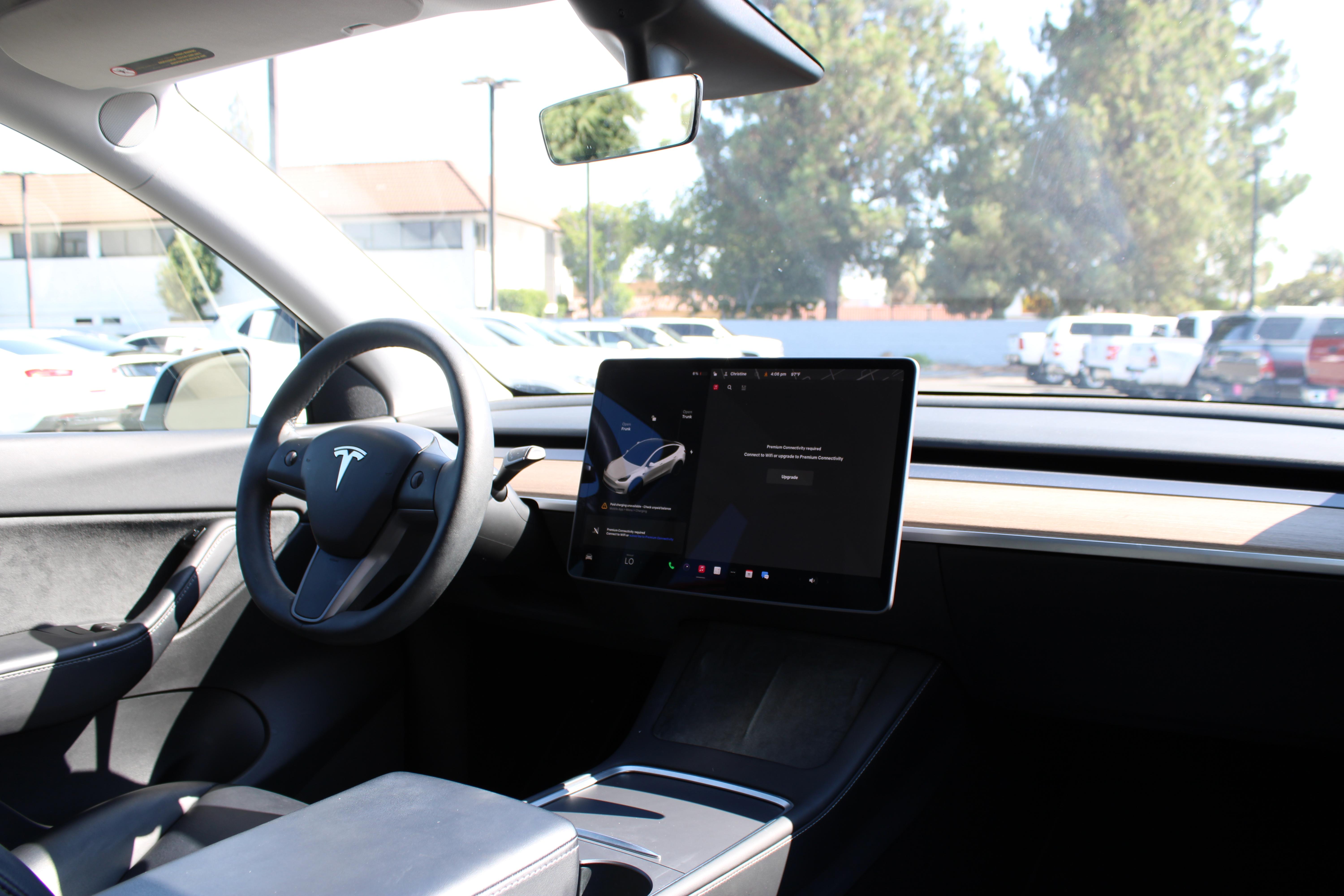 WHITE, 2021 TESLA MODEL Y Image 10