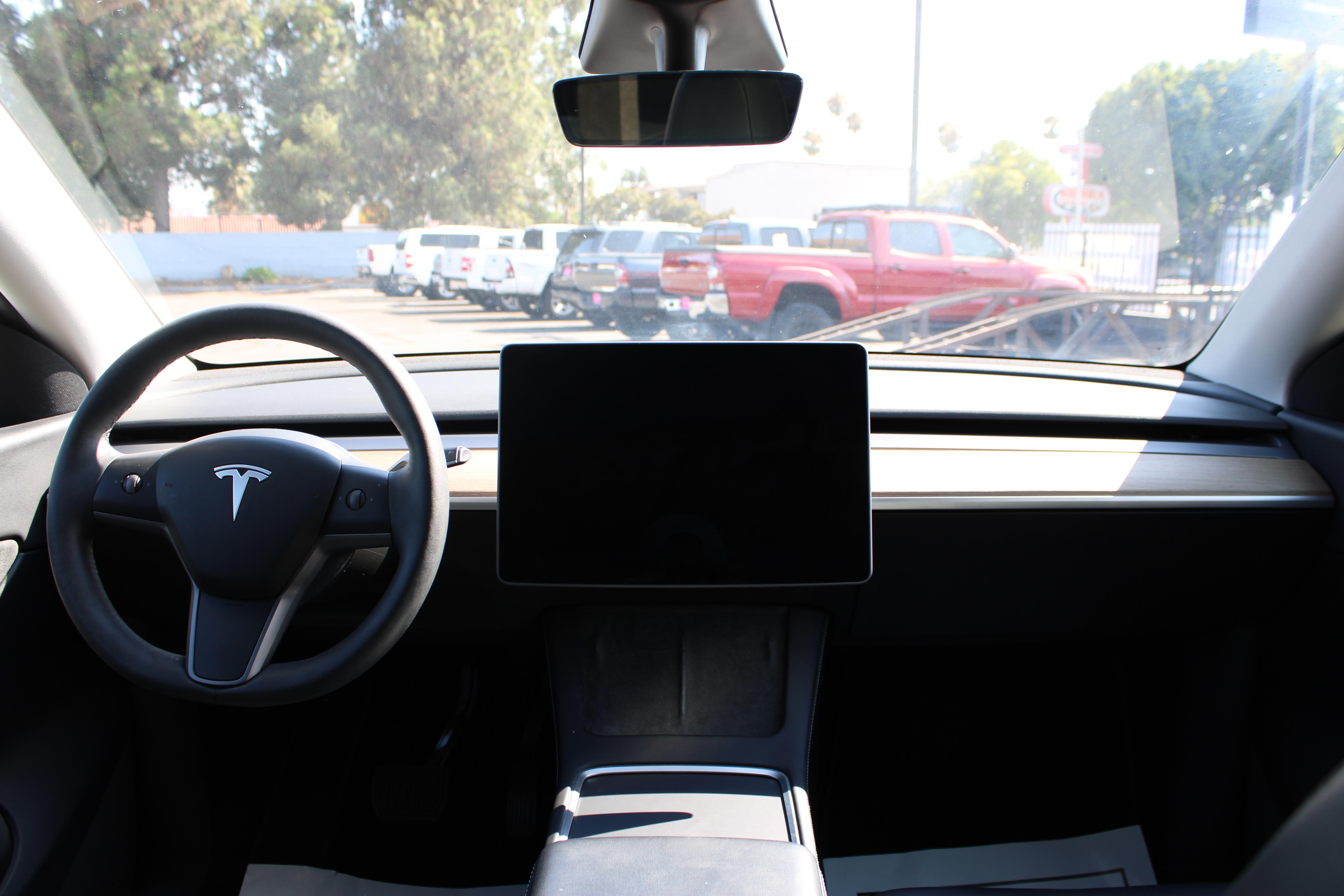WHITE, 2021 TESLA MODEL Y Image 14