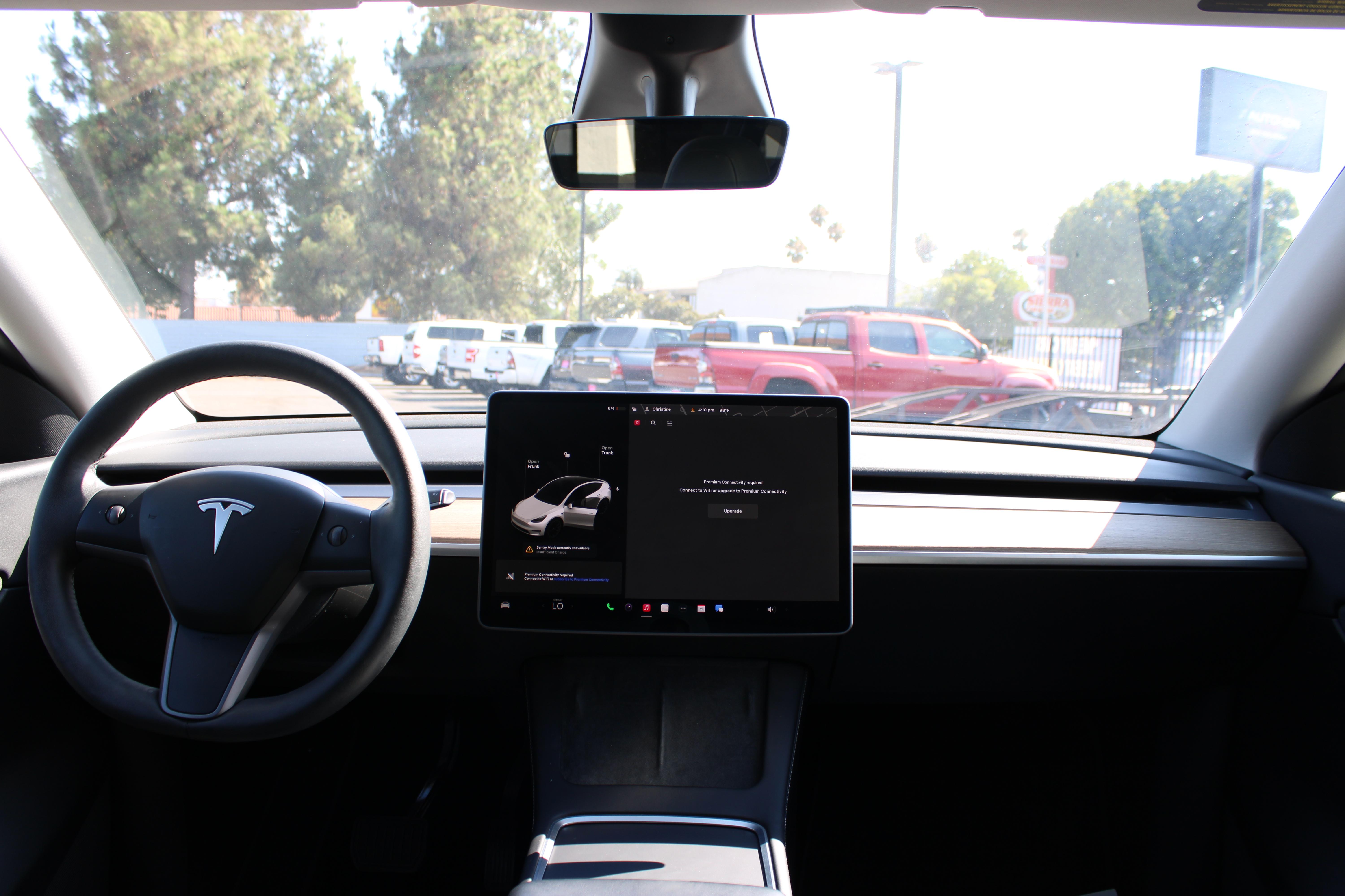 WHITE, 2021 TESLA MODEL Y Image 18