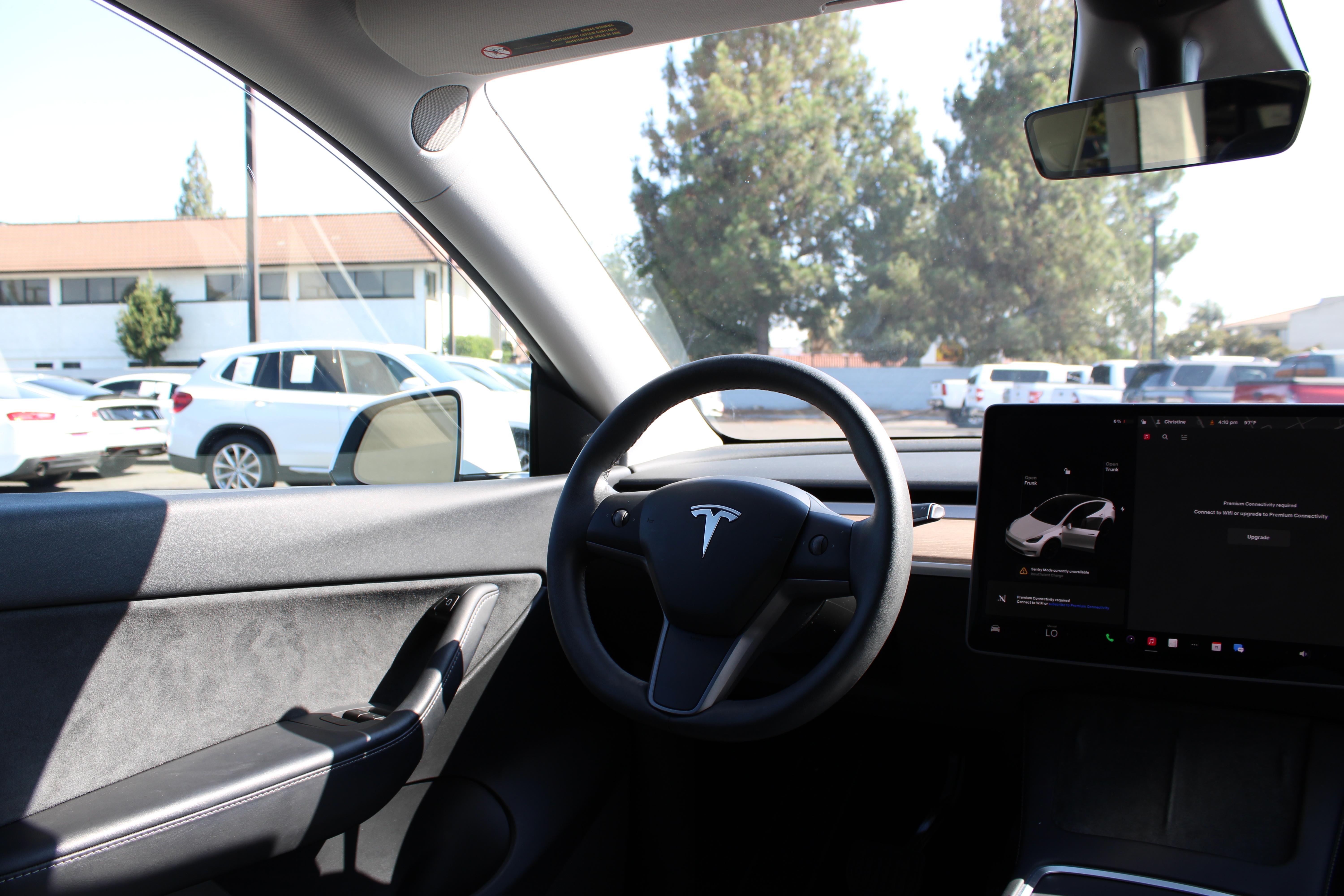WHITE, 2021 TESLA MODEL Y Image 19