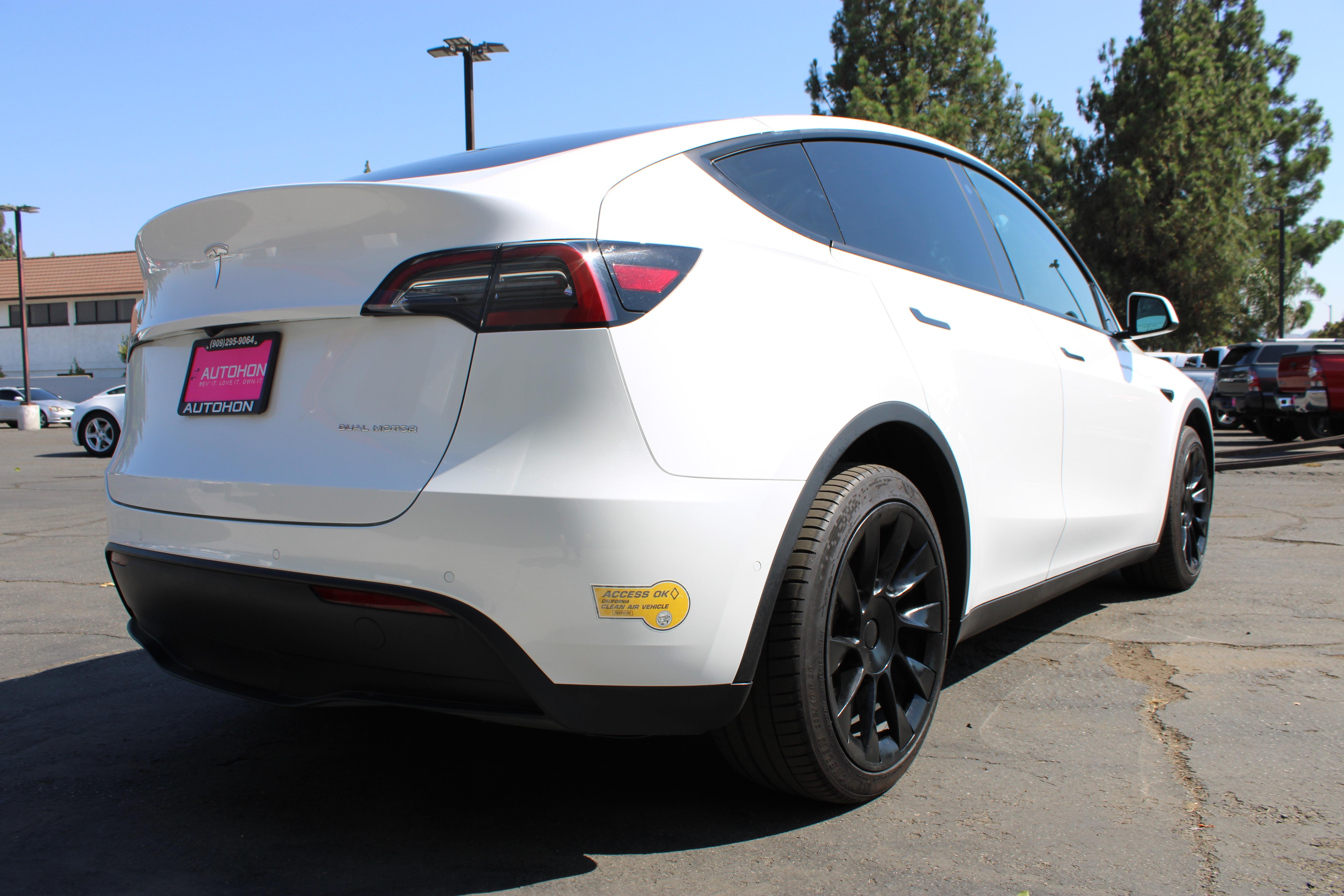 WHITE, 2021 TESLA MODEL Y Image 30