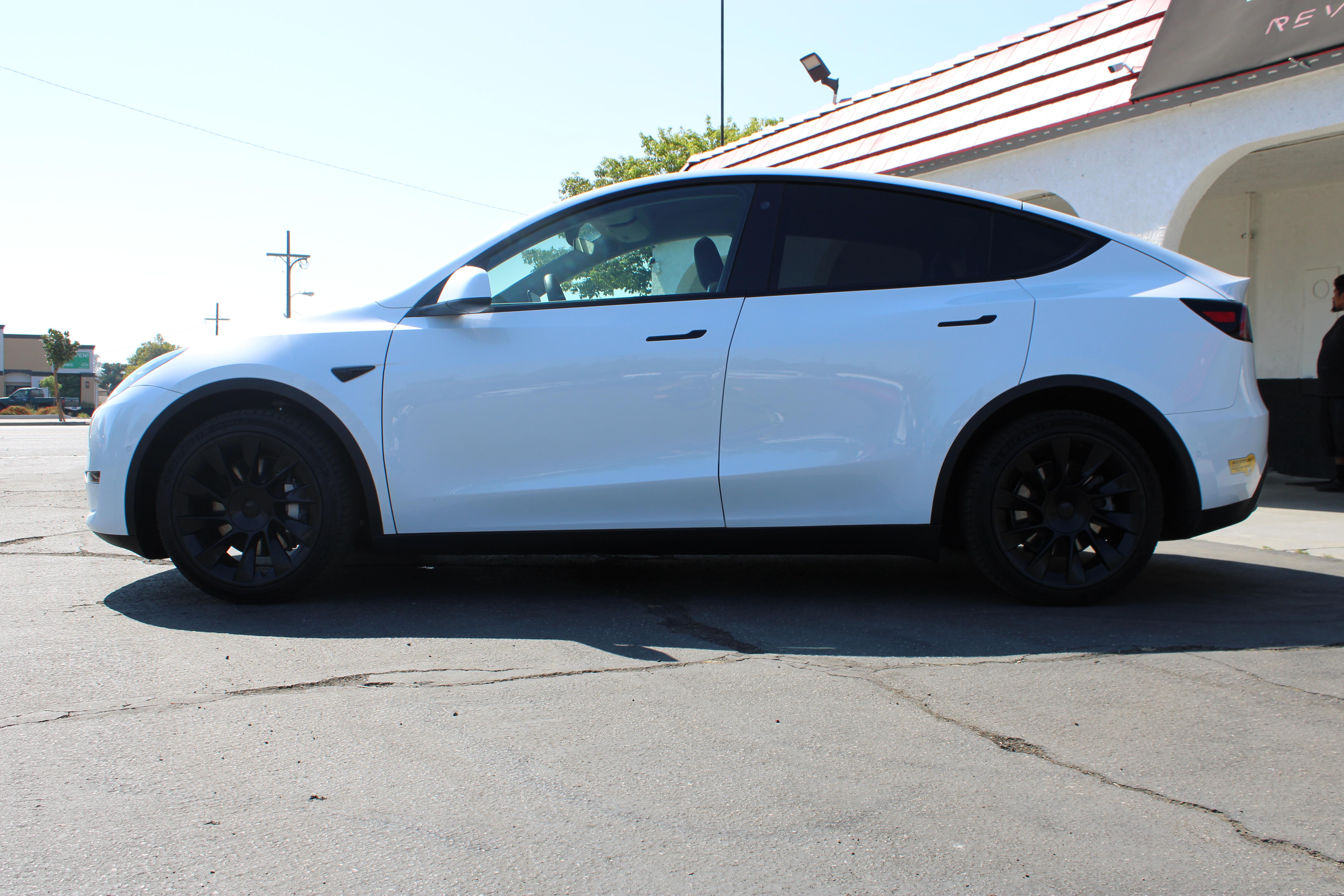 WHITE, 2021 TESLA MODEL Y Image 35