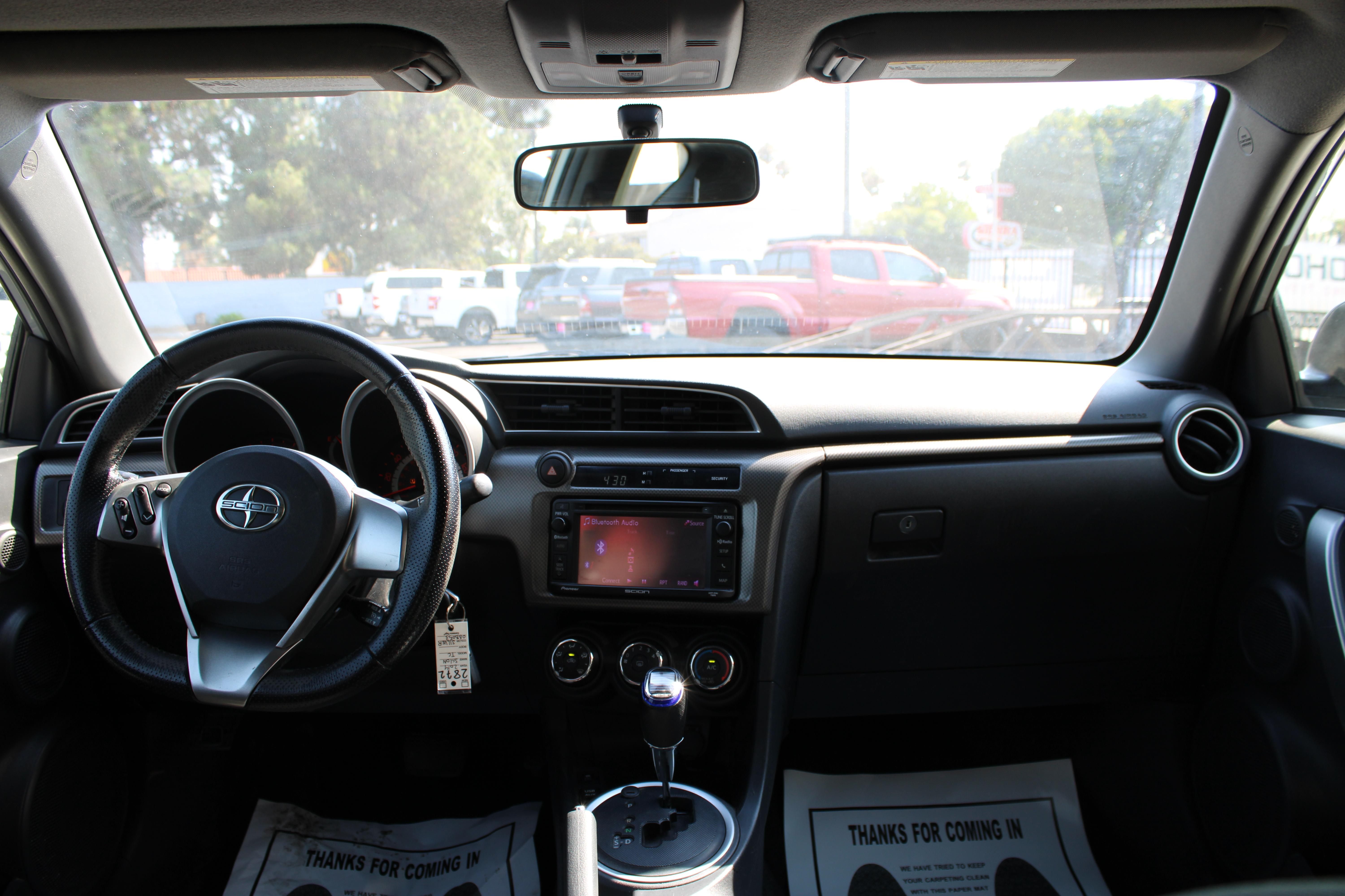 SILVER, 2014 SCION TC Image 9