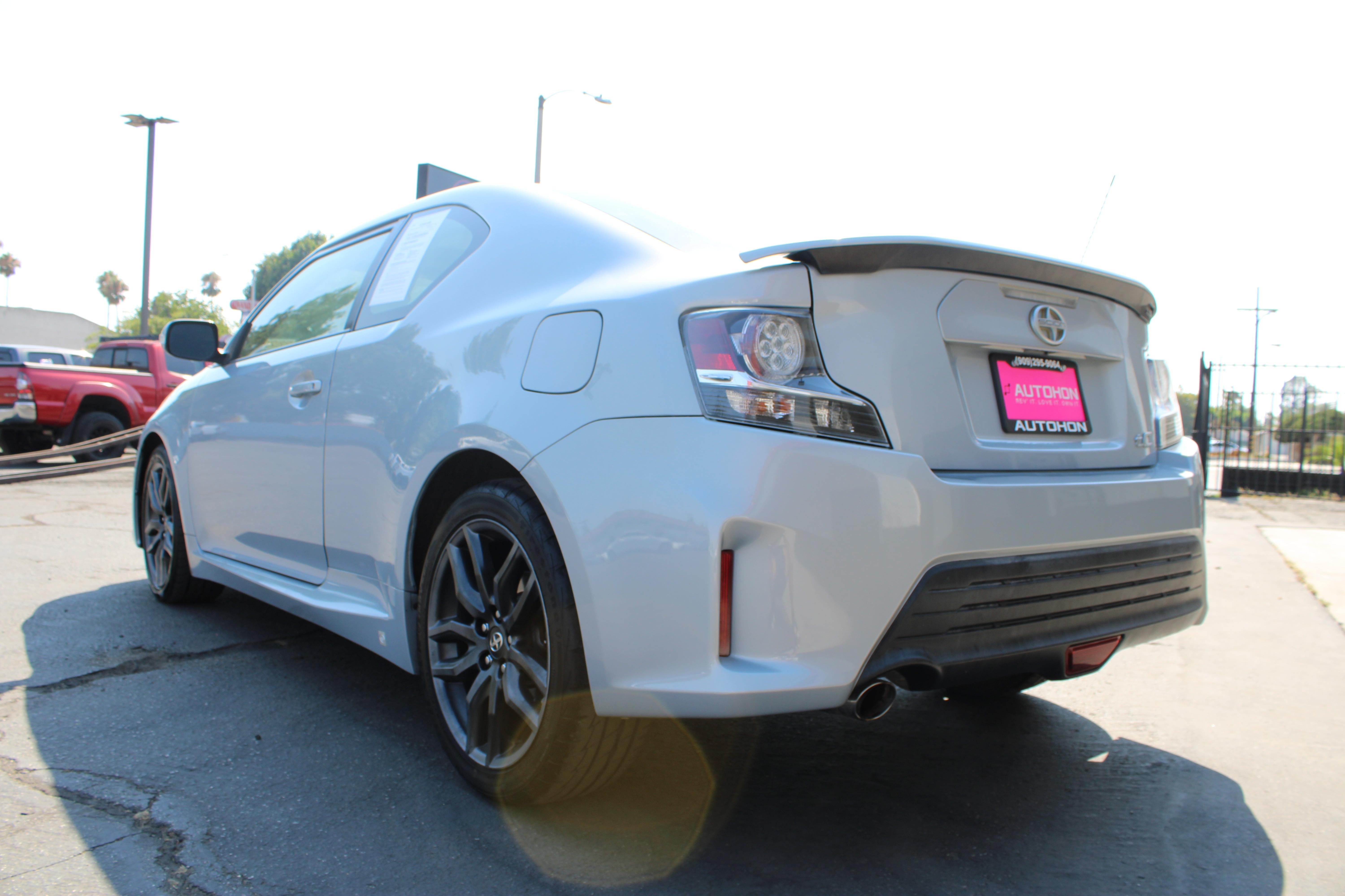 SILVER, 2014 SCION TC Image 32