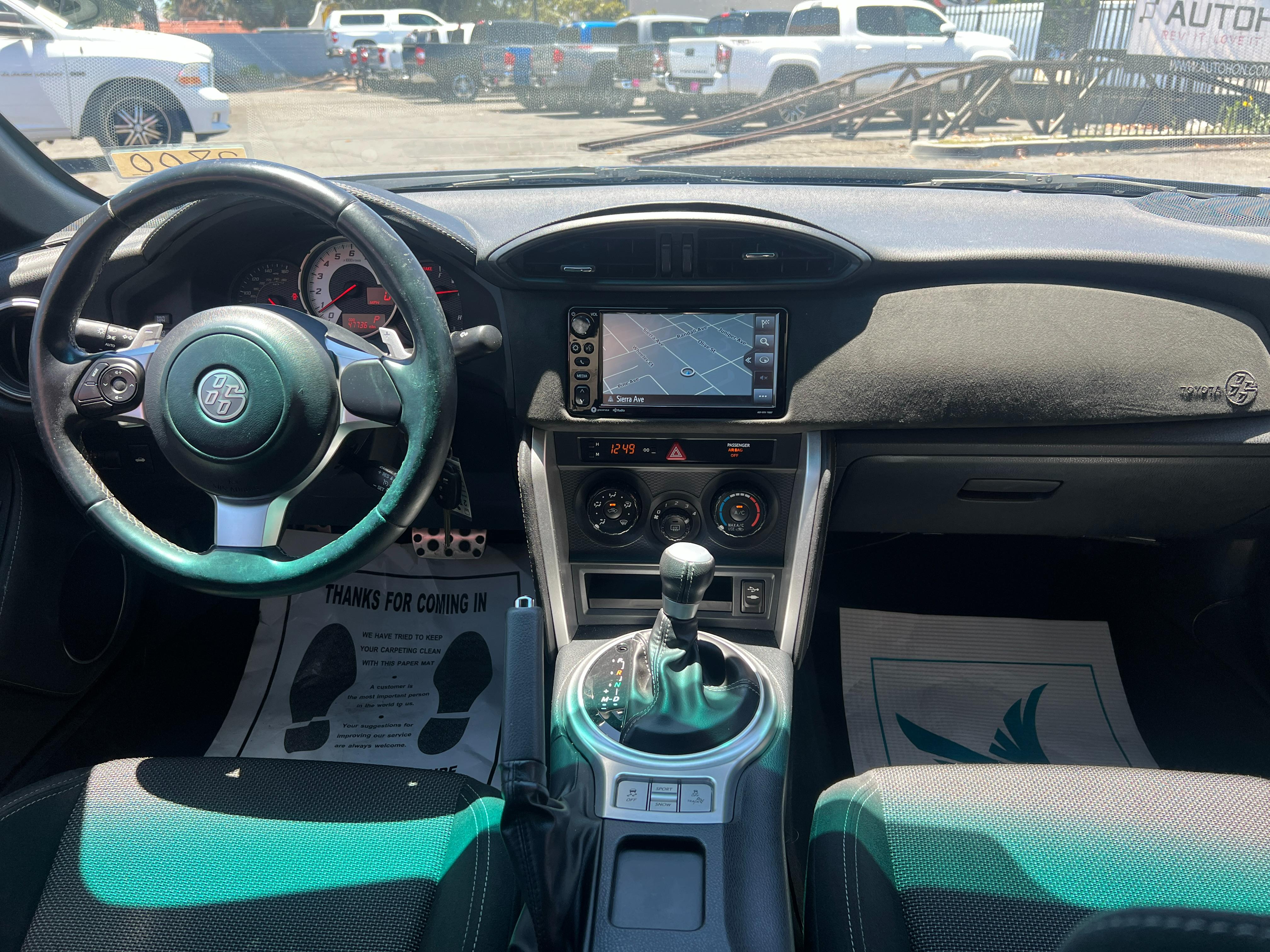 BLUE, 2017 TOYOTA 86 Image 14