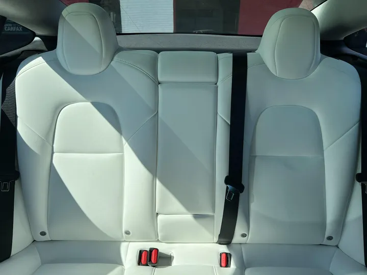 BLUE, 2022 TESLA MODEL 3 Image 8