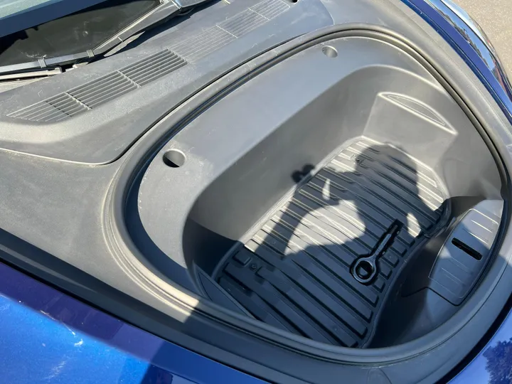 BLUE, 2022 TESLA MODEL 3 Image 26