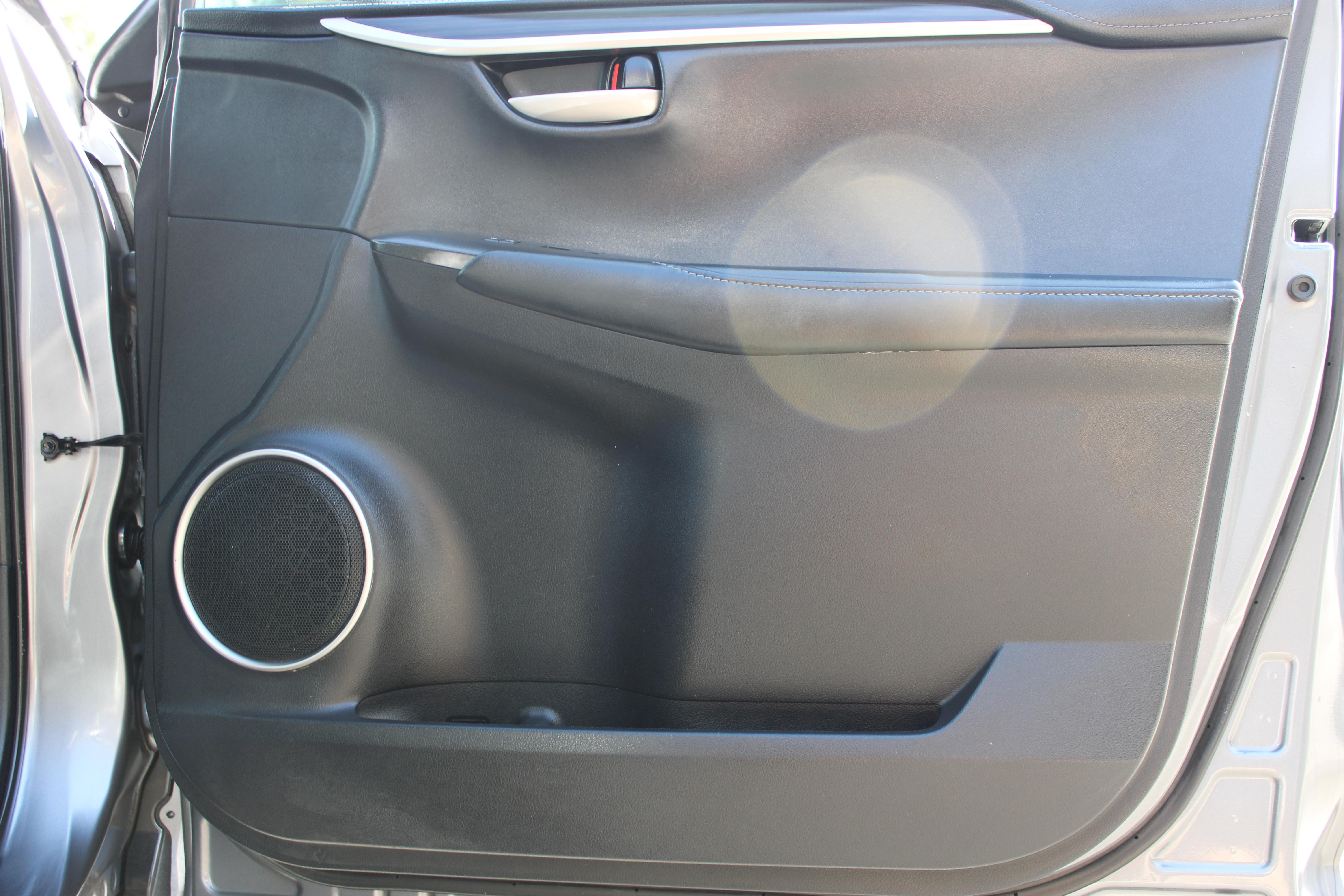 GRAY, 2015 LEXUS NX Image 26