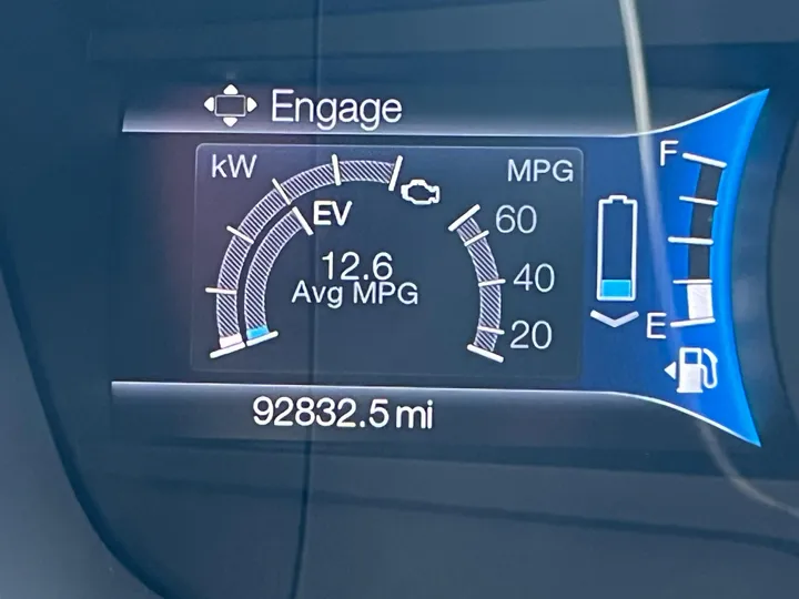 RED, 2016 FORD FUSION ENERGI Image 30