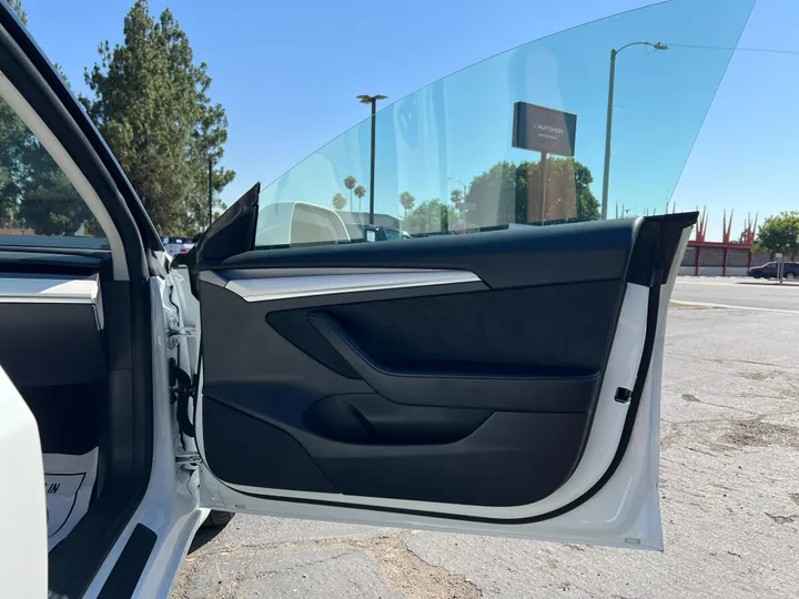 2022 TESLA MODEL 3 Image 5