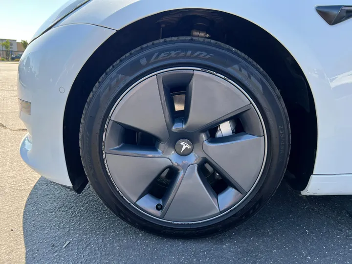 2022 TESLA MODEL 3 Image 39
