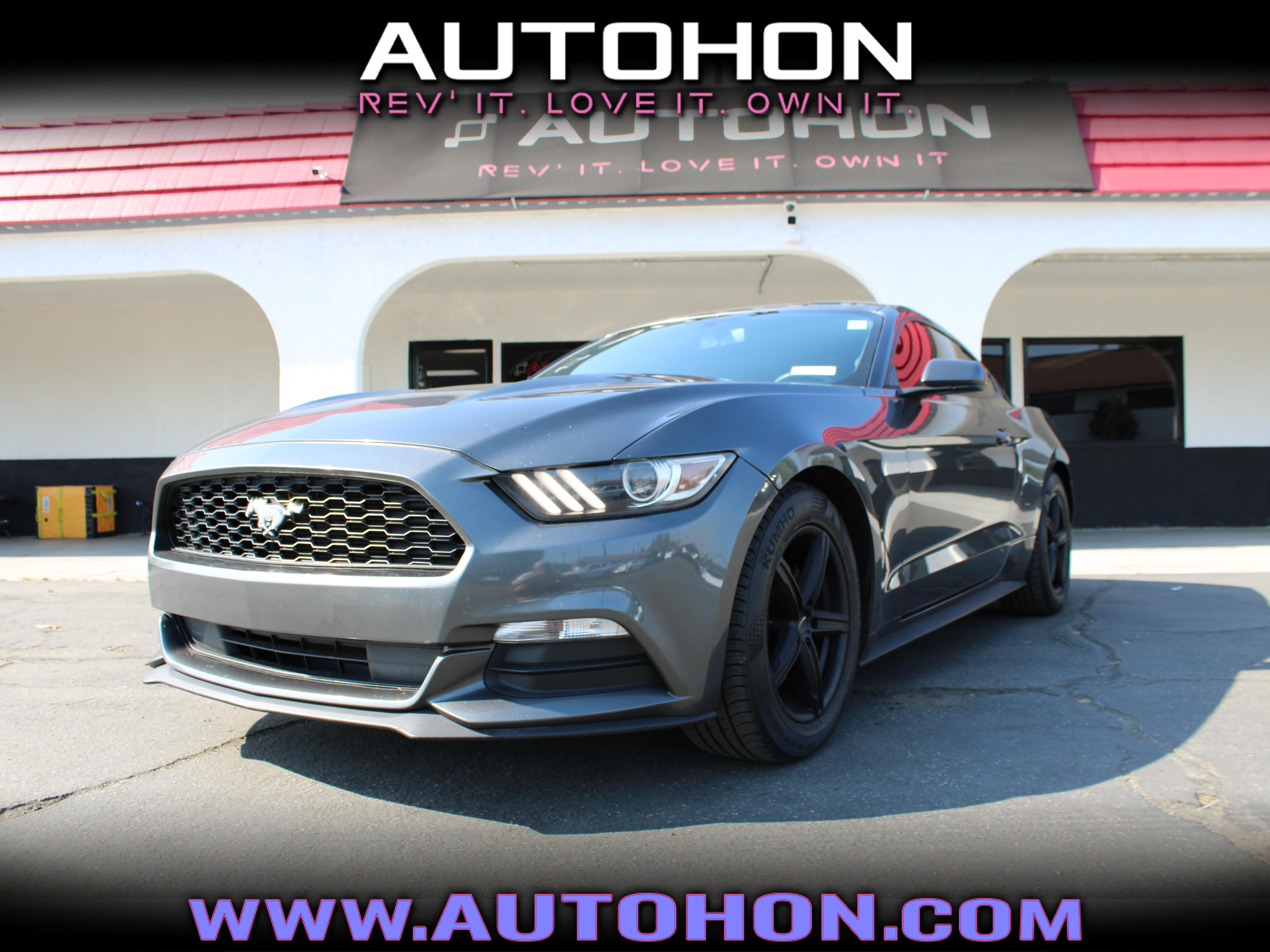 GREY, 2017 FORD MUSTANG Image 1