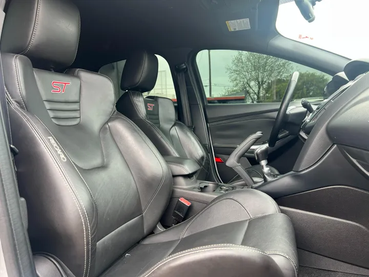 SILVER, 2014 FORD FOCUS ST Image 16
