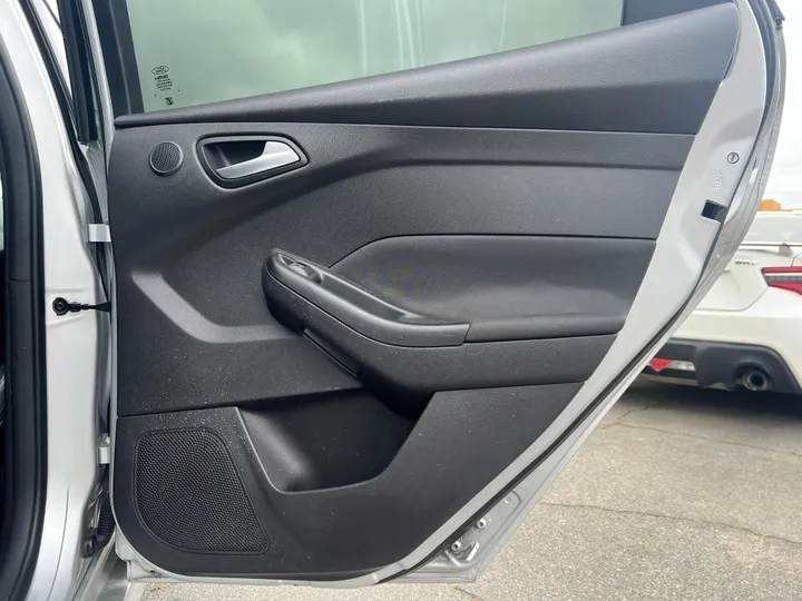 SILVER, 2014 FORD FOCUS ST Image 19