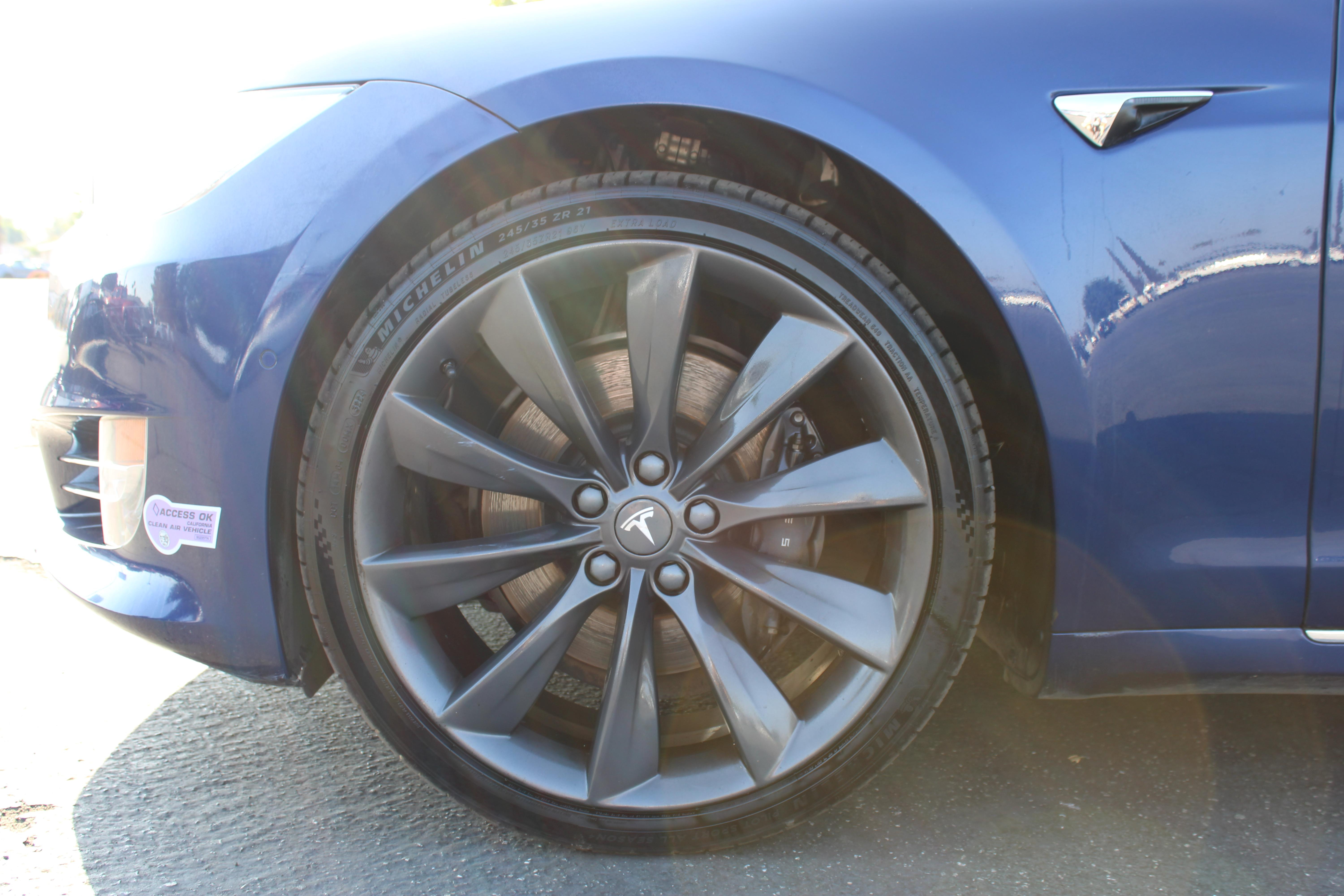 BLUE, 2019 TESLA MODEL S Image 7