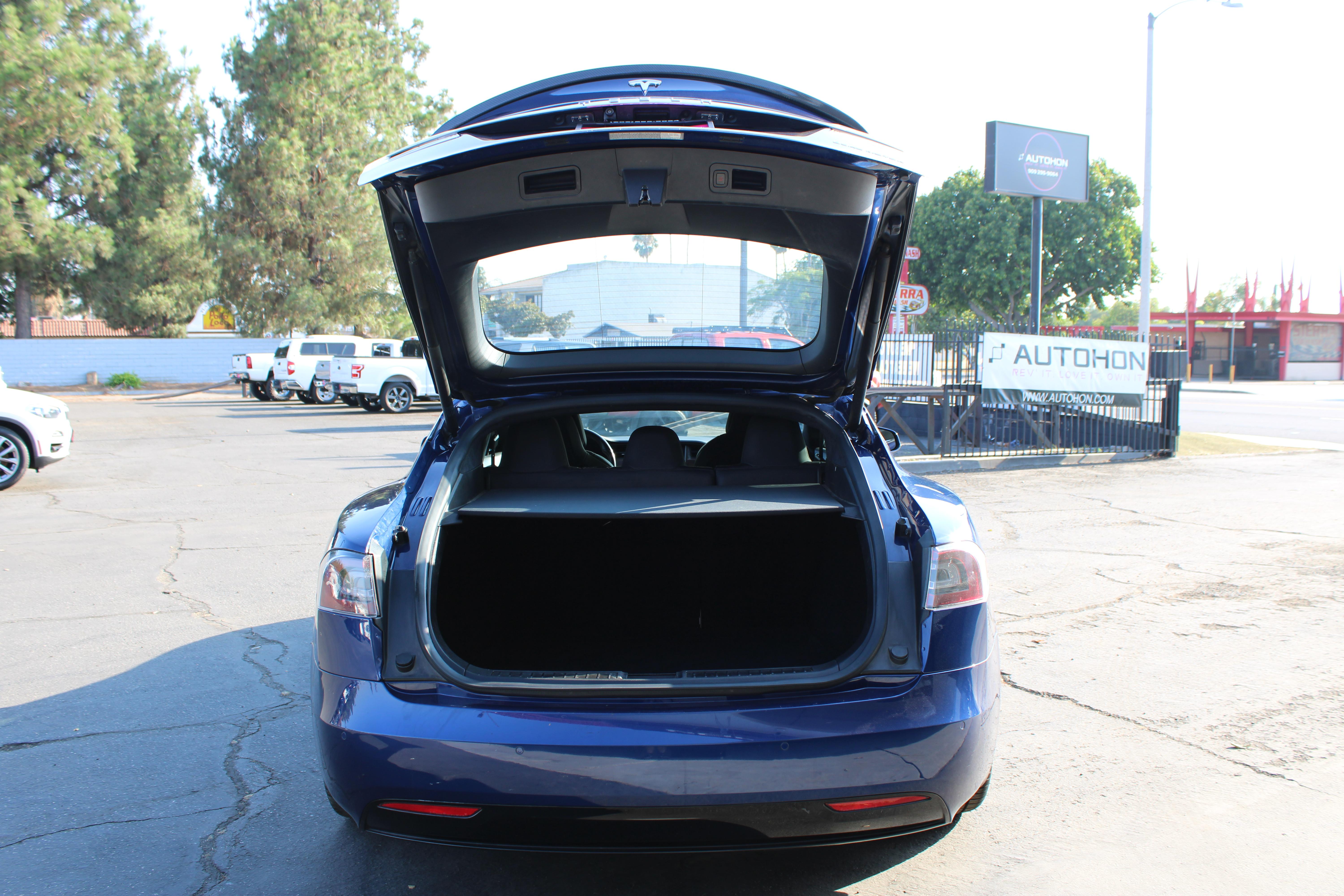BLUE, 2019 TESLA MODEL S Image 9