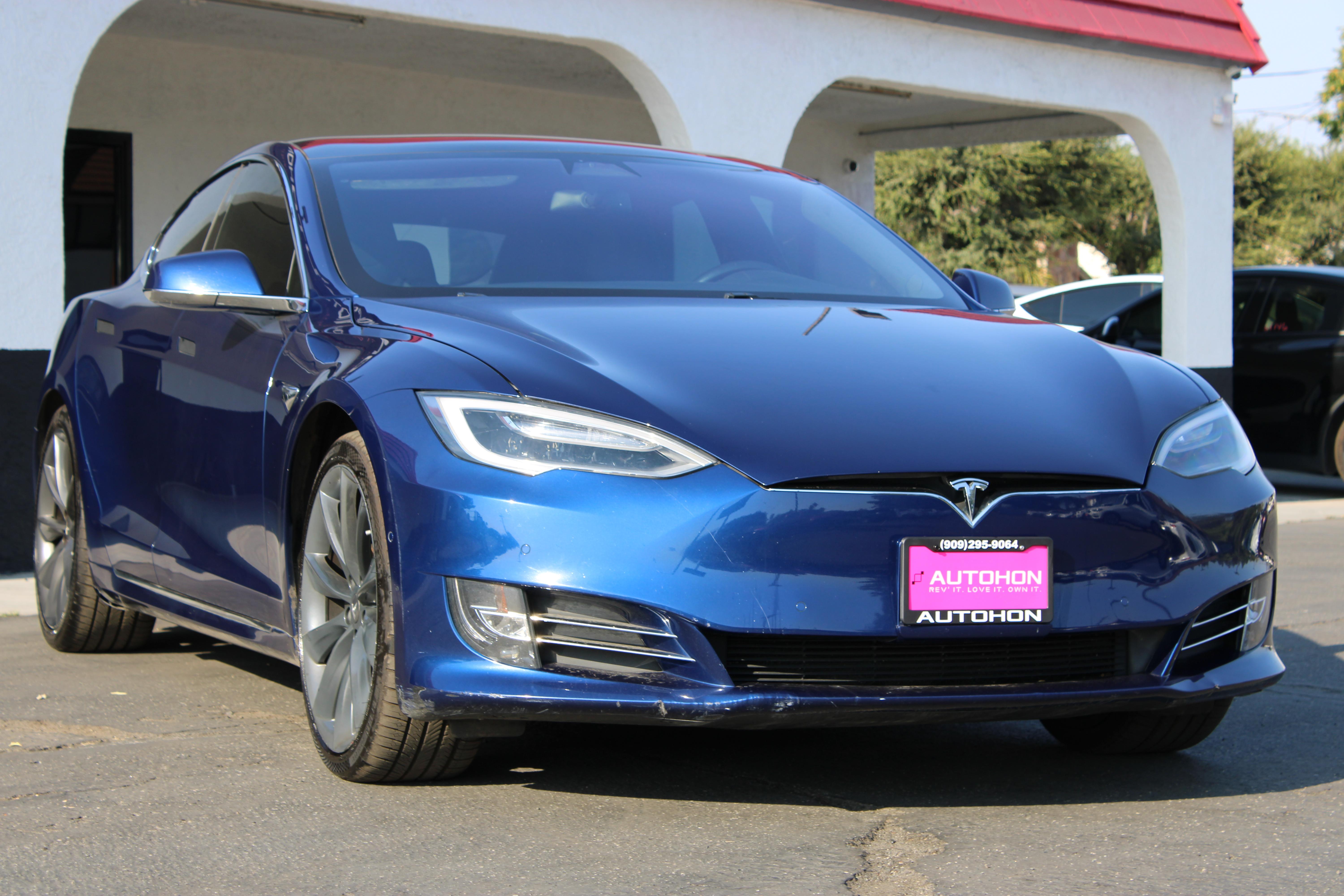 BLUE, 2019 TESLA MODEL S Image 39