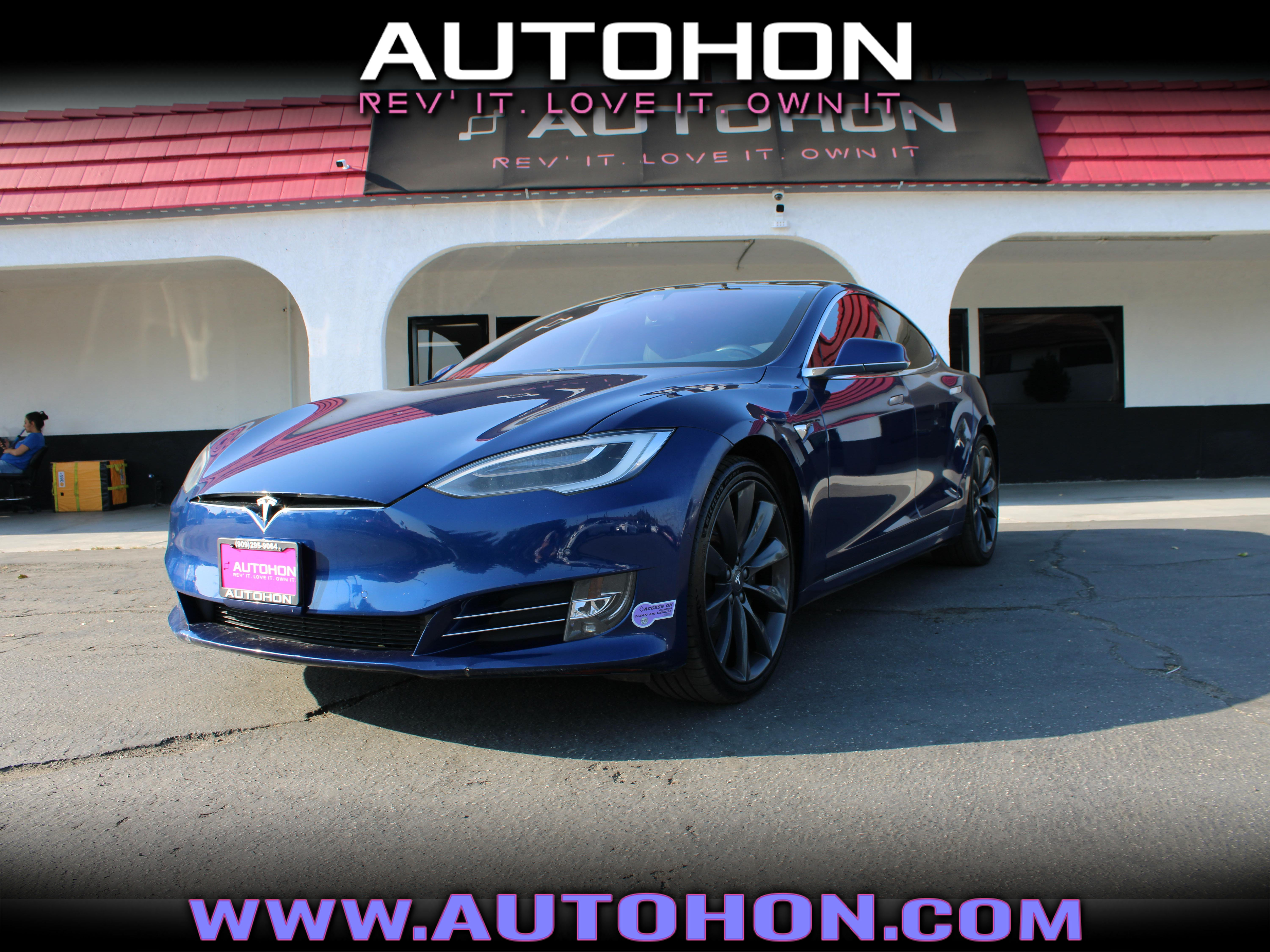BLUE, 2019 TESLA MODEL S Image 1
