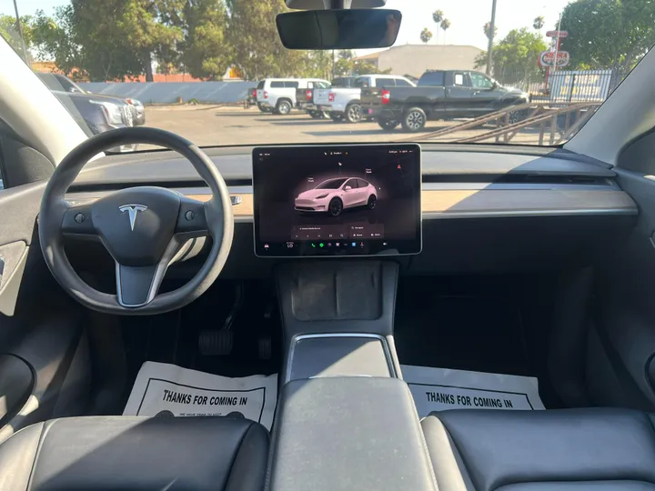 WHITE, 2022 TESLA MODEL Y Image 13