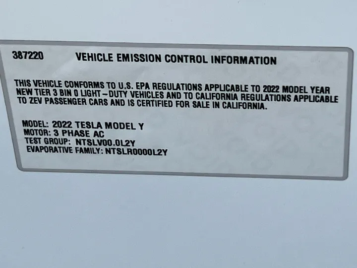 WHITE, 2022 TESLA MODEL Y Image 29