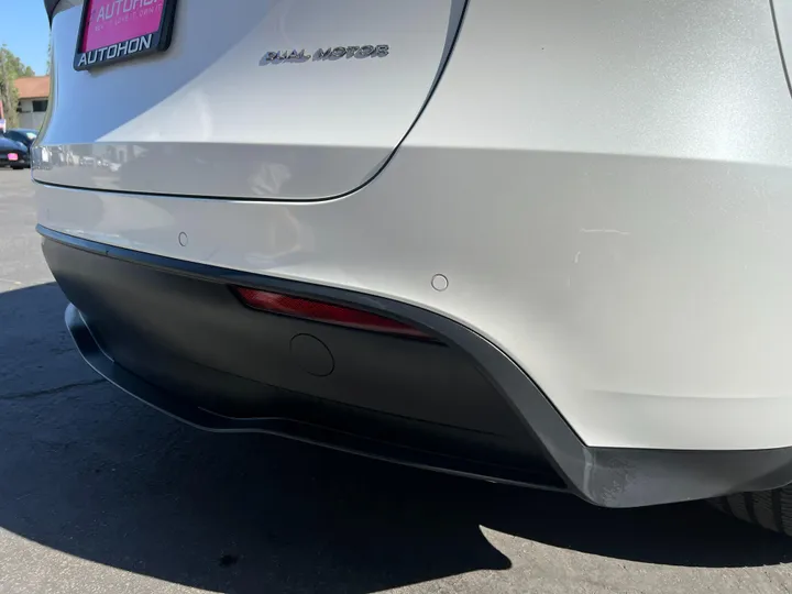WHITE, 2022 TESLA MODEL Y Image 37