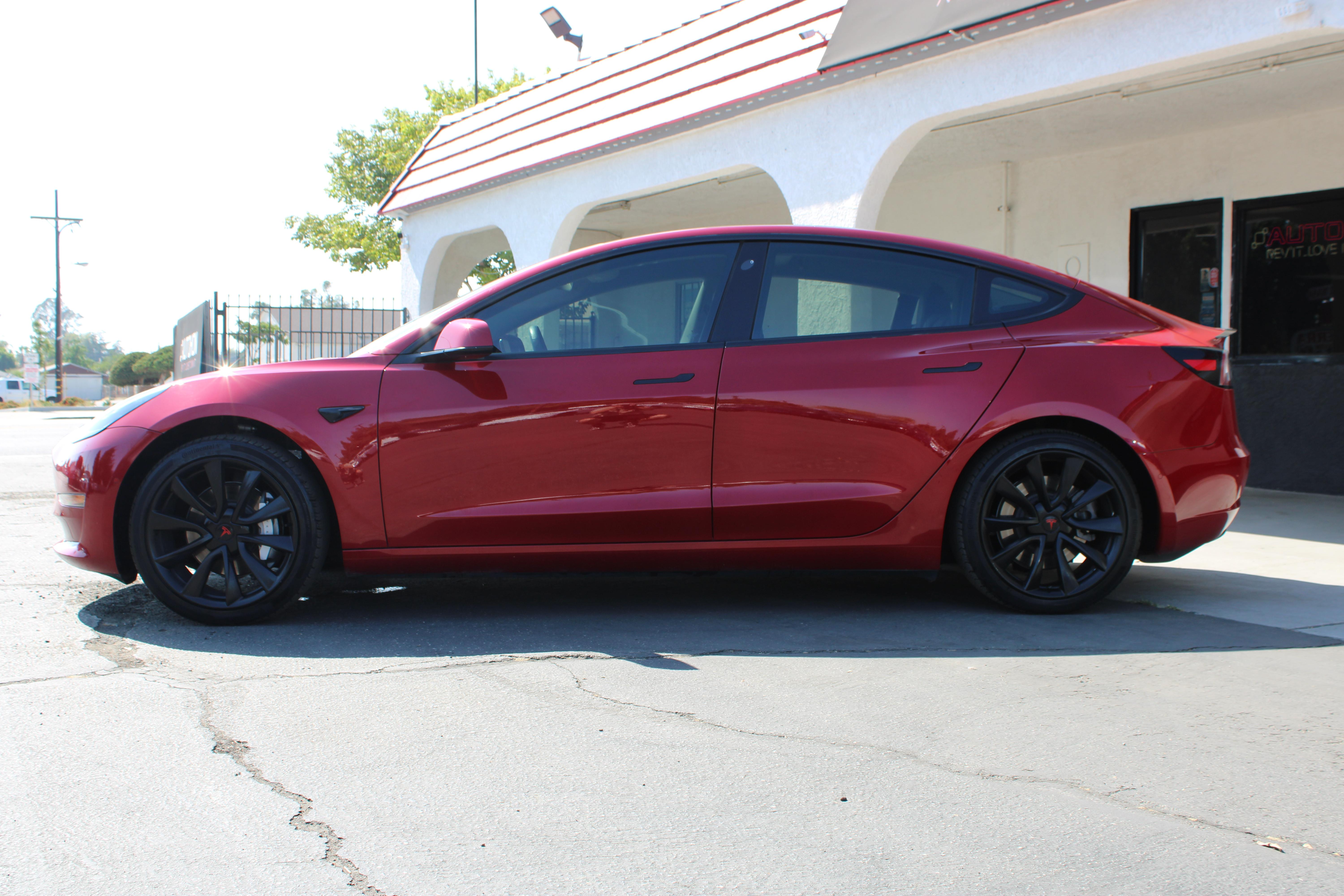 RED, 2018 TESLA MODEL 3 Image 8