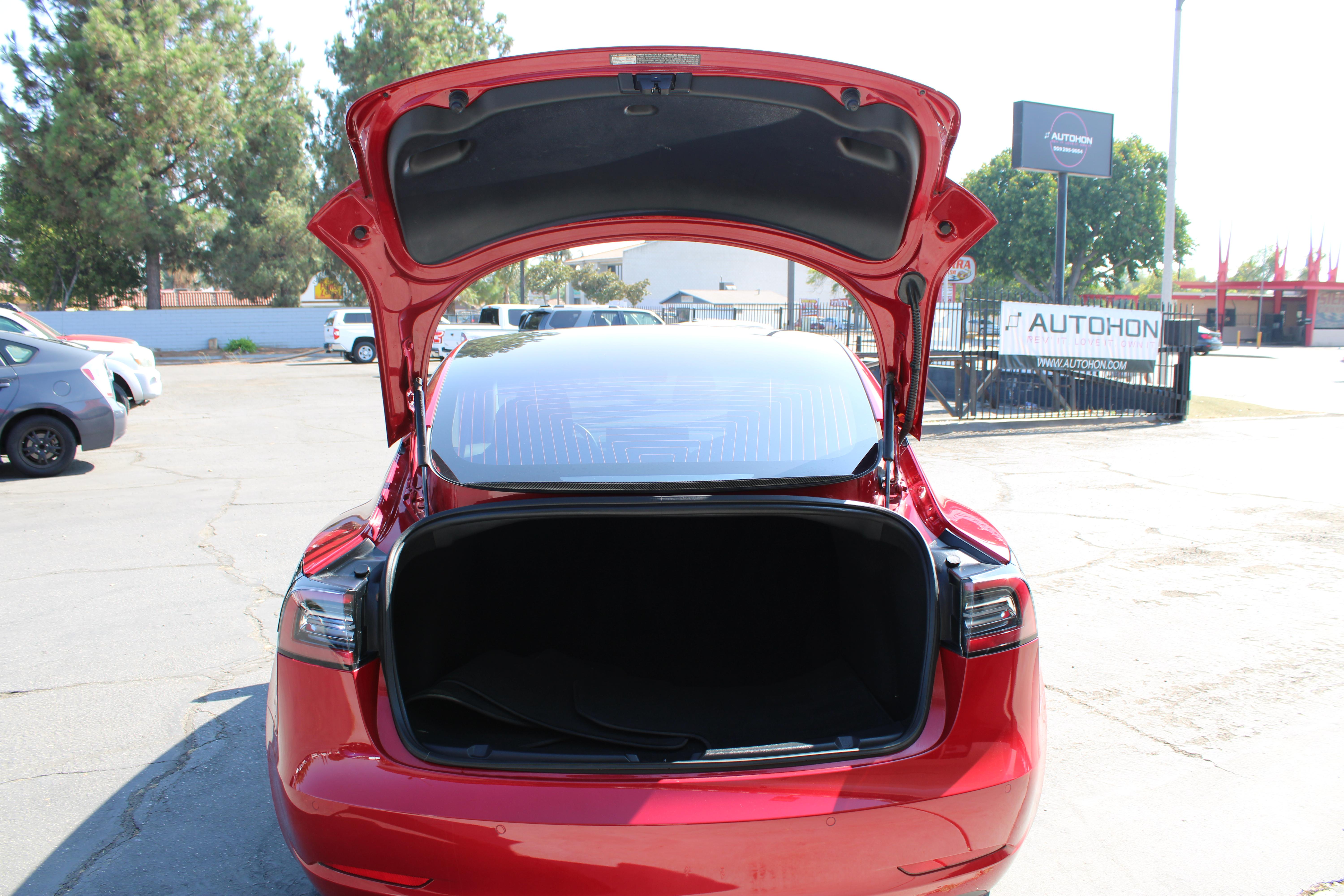 RED, 2018 TESLA MODEL 3 Image 12