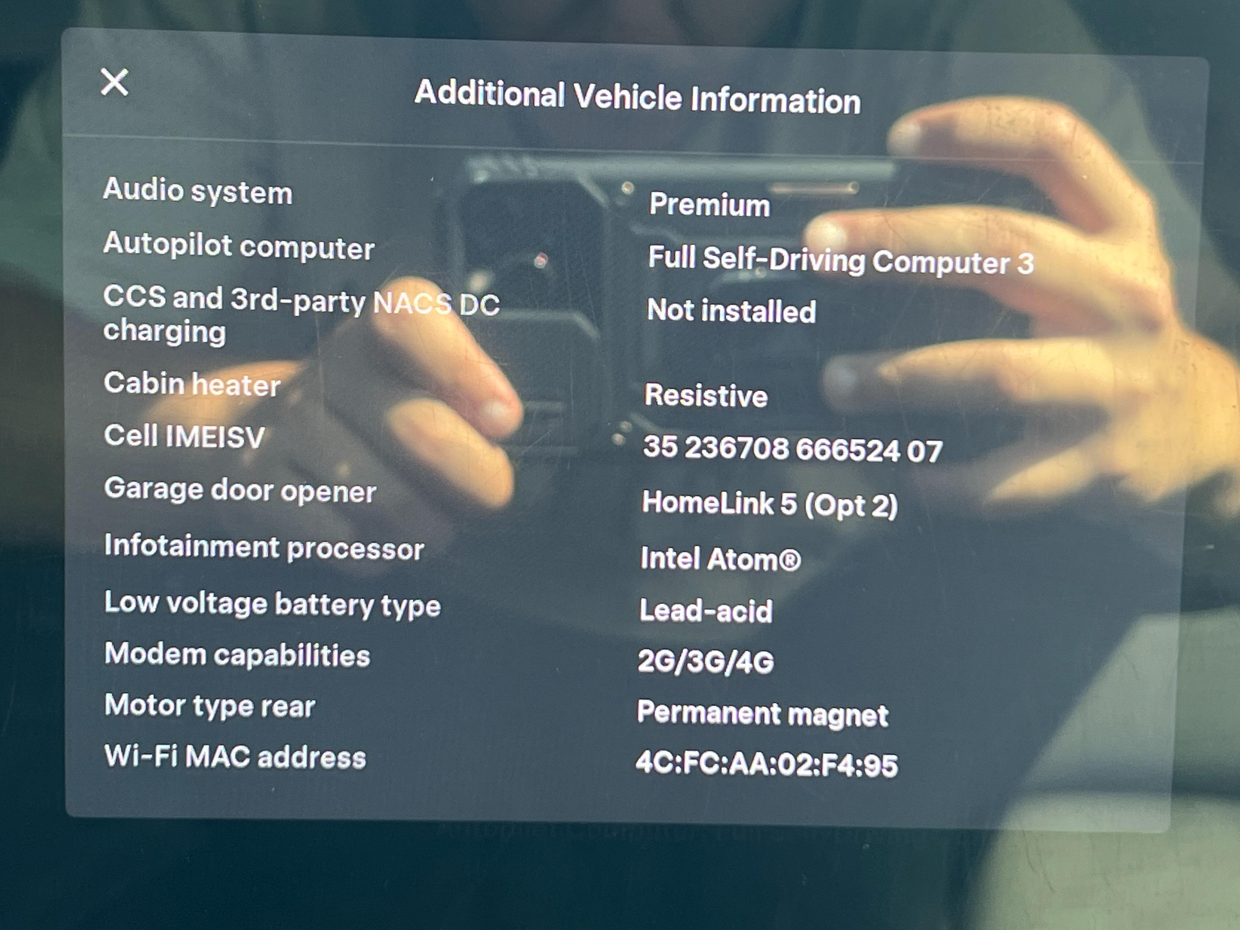 RED, 2018 TESLA MODEL 3 Image 39