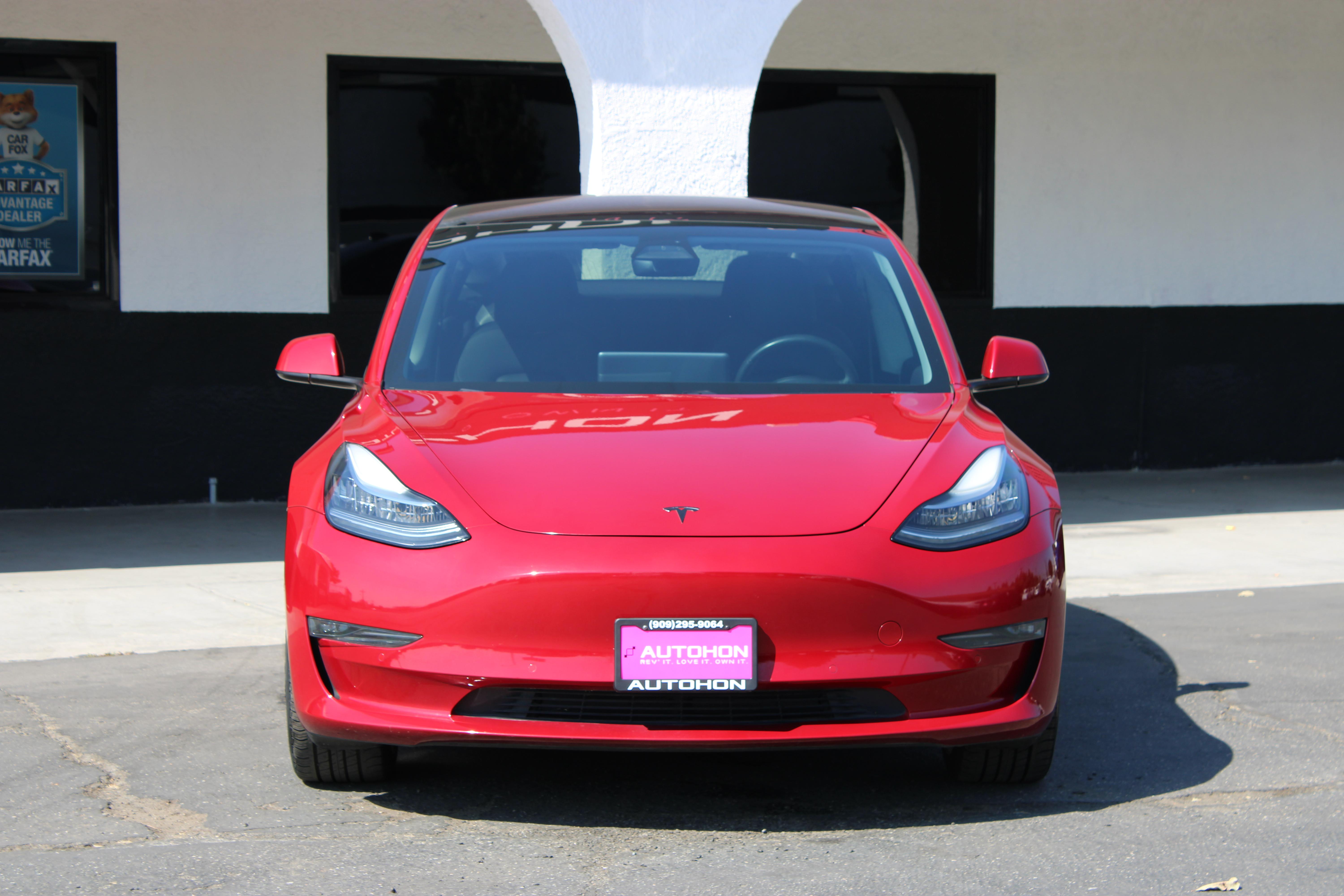 RED, 2018 TESLA MODEL 3 Image 40