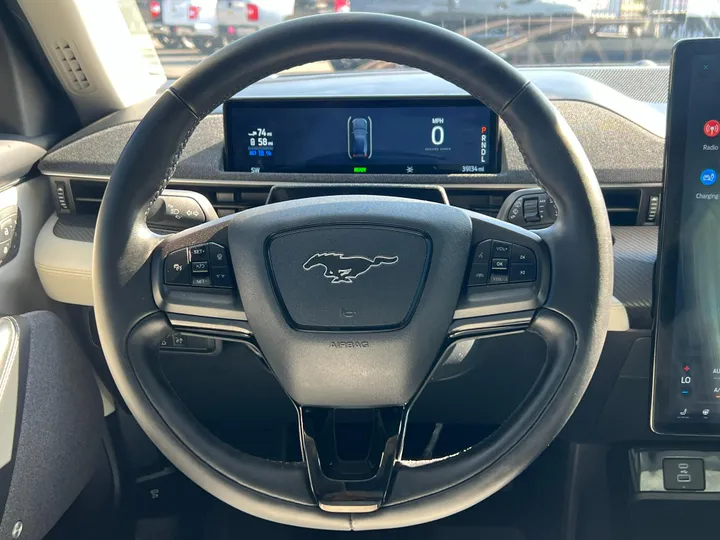 2021 FORD MUSTANG MACH-E Image 26