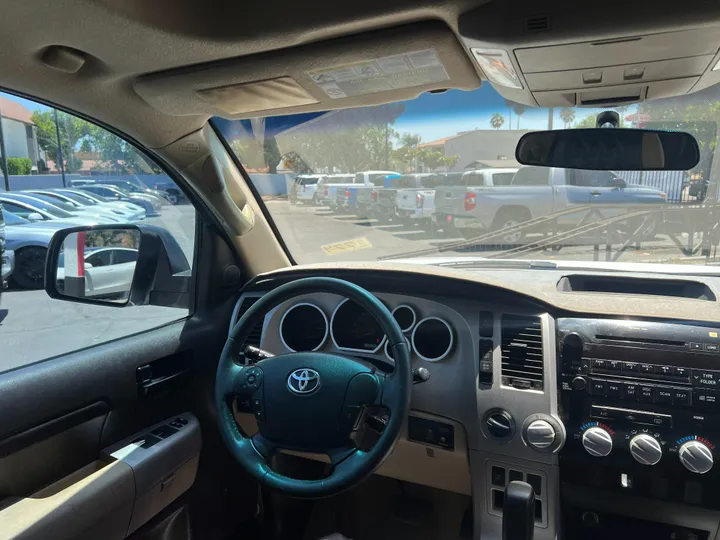 WHITE, 2008 TOYOTA TUNDRA CREWMAX Image 23