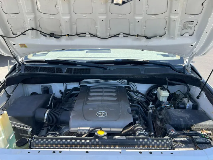 WHITE, 2008 TOYOTA TUNDRA CREWMAX Image 31
