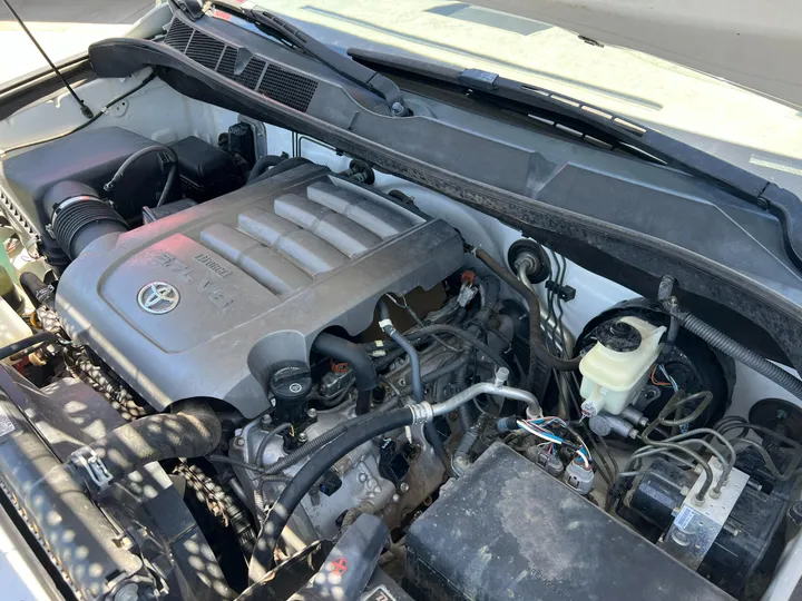 WHITE, 2008 TOYOTA TUNDRA CREWMAX Image 33
