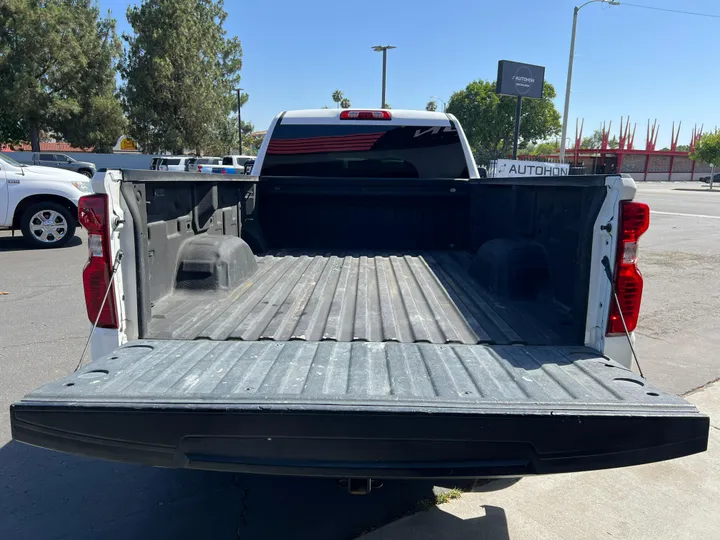 WHITE, 2021 CHEVROLET SILVERADO 1500 REGULAR CAB Image 4