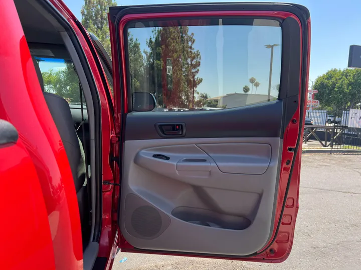 2013 TOYOTA TACOMA DOUBLE CAB Image 38