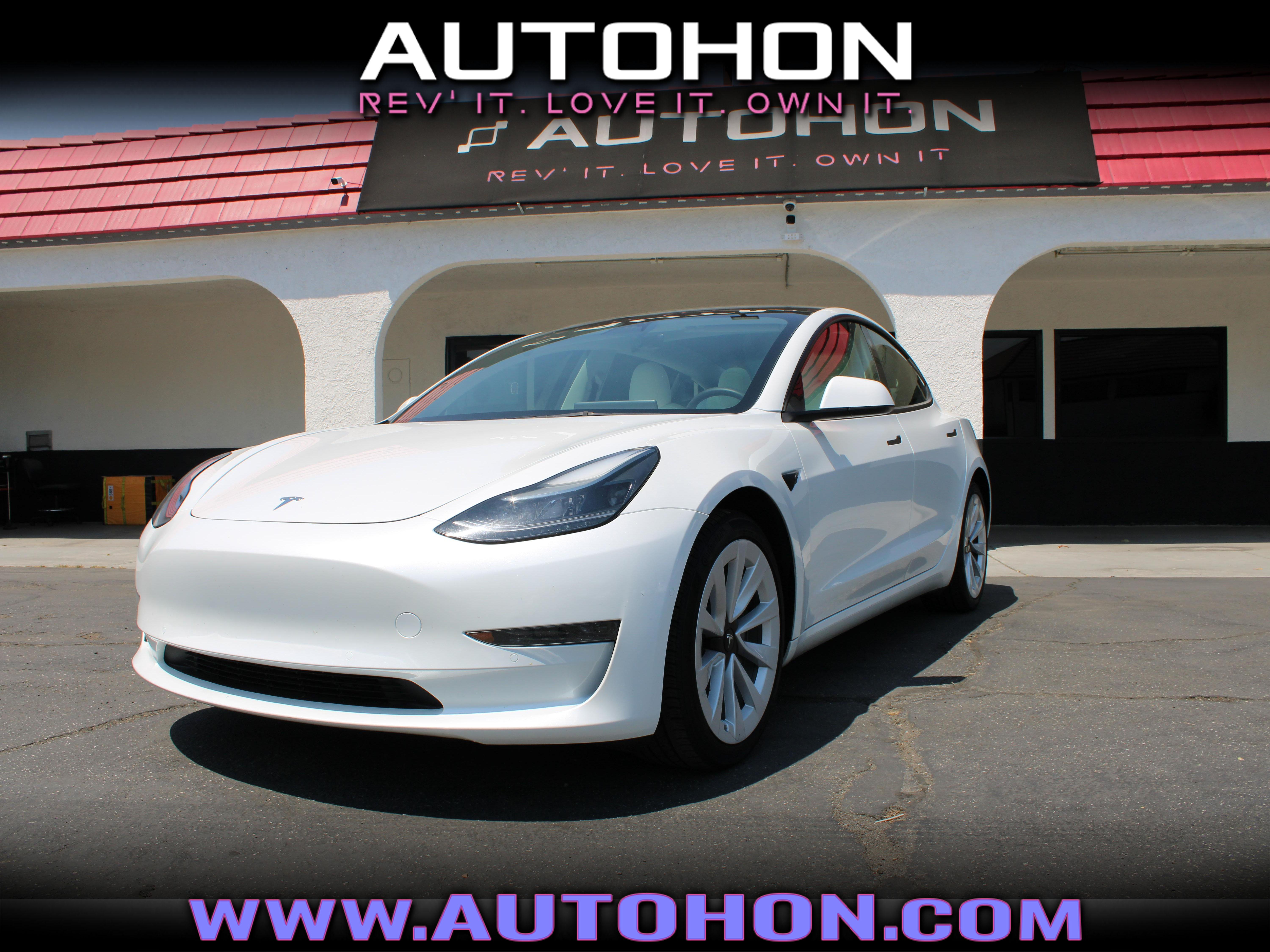 WHITE, 2022 TESLA MODEL 3 Image 1
